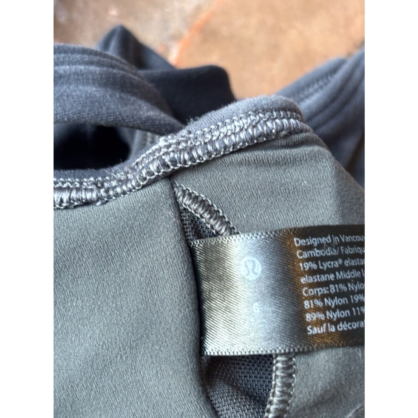 Lululemon Lululemon Align Bra Women’s 6 Graphite Gray Black Gym Running Size ONE SIZE - 3 Thumbnail