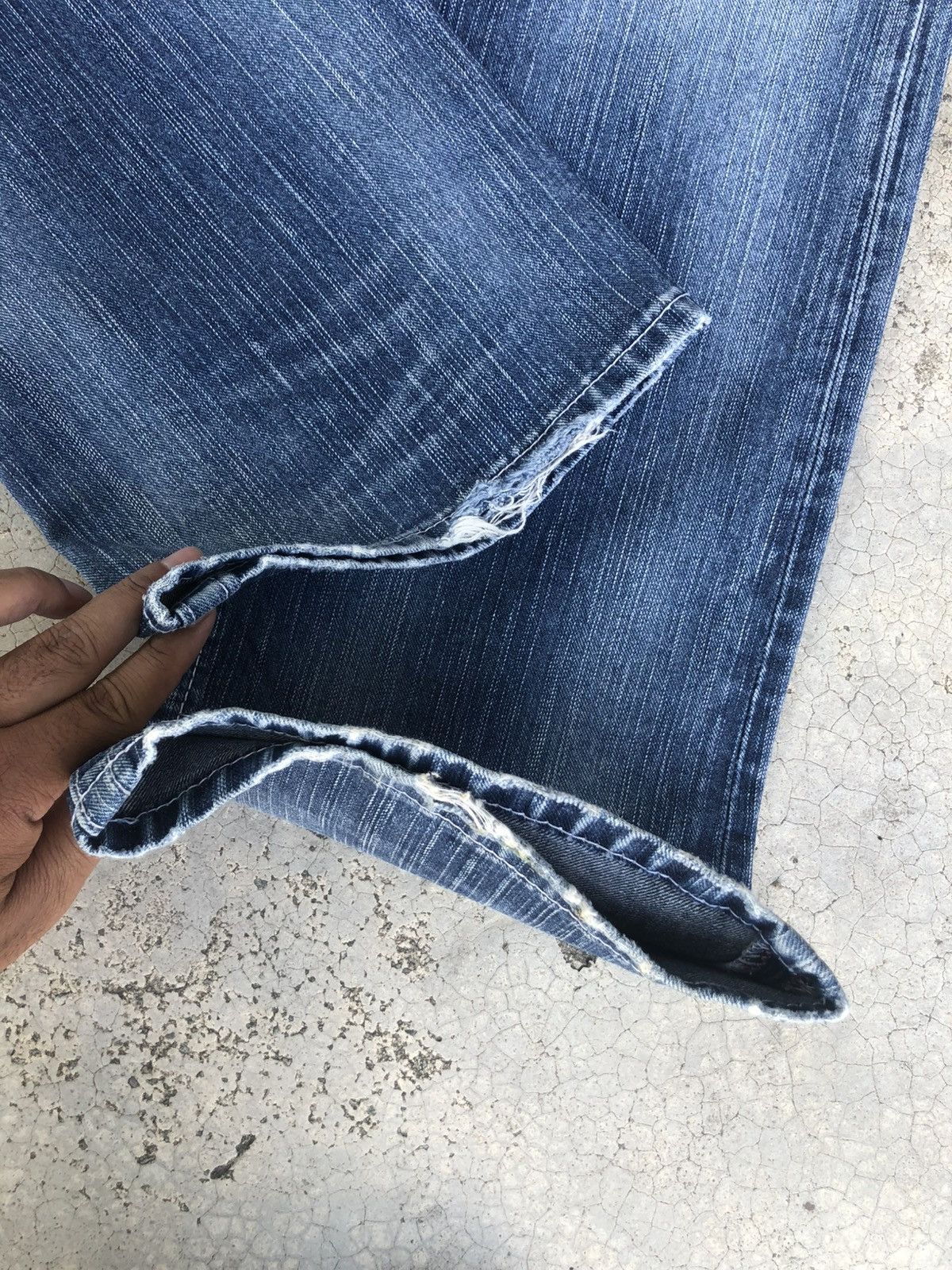 Who Decides War Edwin XV Flared Jeans Bootcut Distressed Jeans Size US 33 - 17 Thumbnail