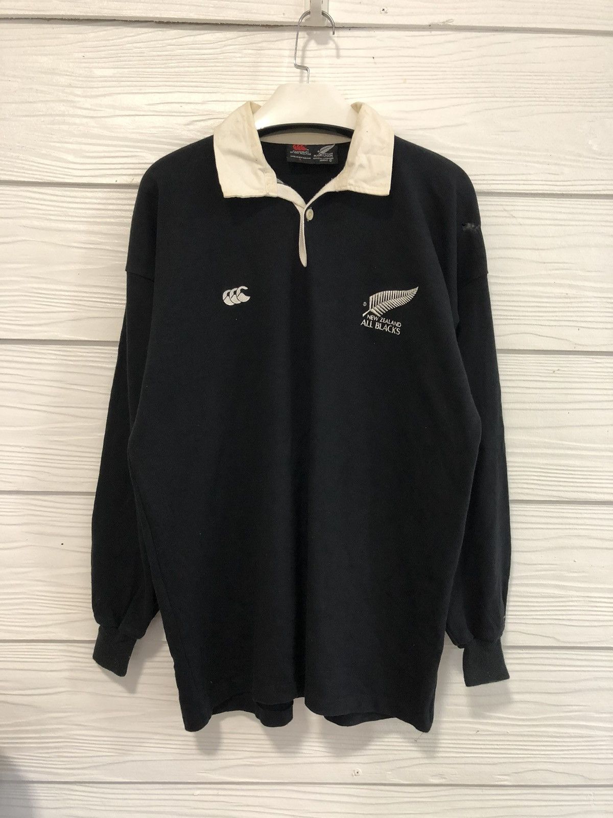 image of Canterbury Of New Zealand x Vintage New Zealand Rugby Team Official Jersey in Black (Size Large)