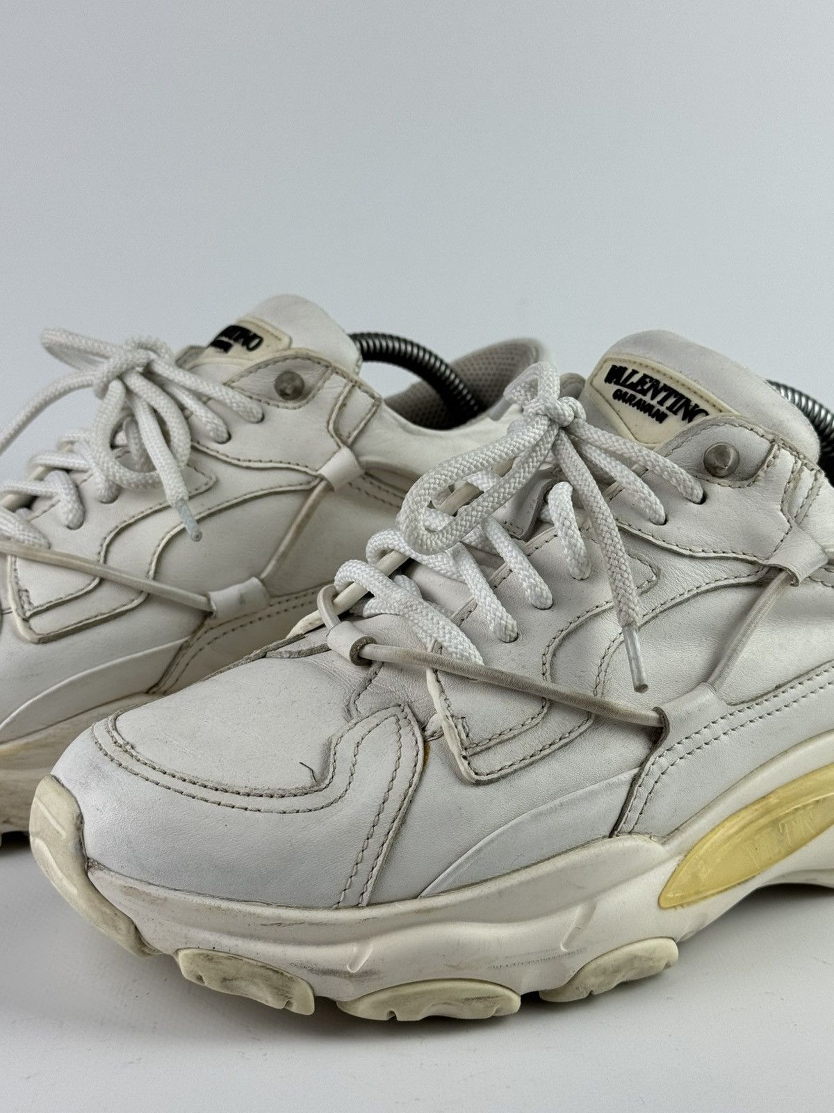 Valentino Valentino Garavani White Bounce Leather Sneakers Anant Garde Size US 7 / EU 40 - 3 Thumbnail