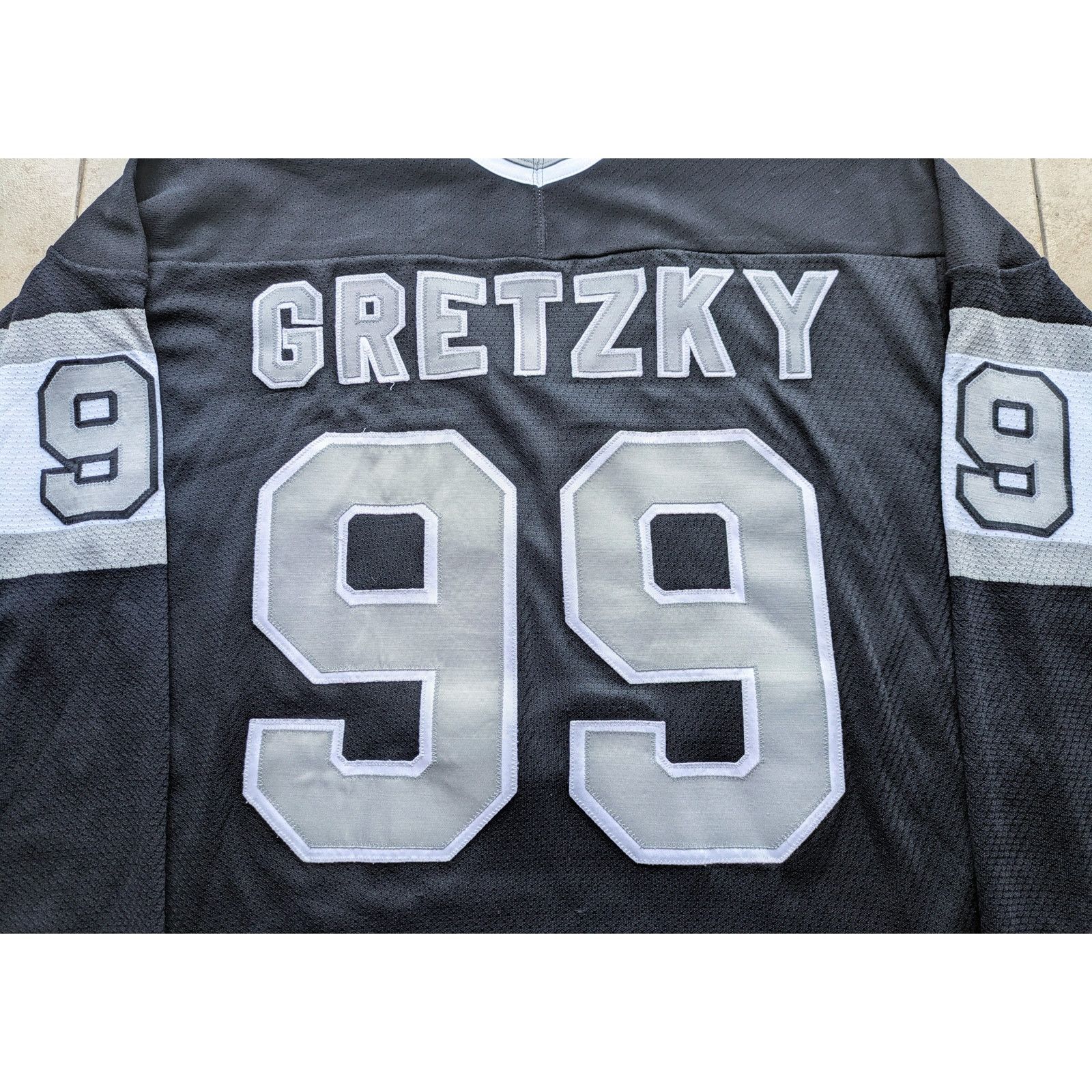 Ccm × NHL Wayne GRETZKY 99 LA Kings 90s CCM jersey L black hockey vtg Size US L / EU 52-54 / 3 - 7 Thumbnail