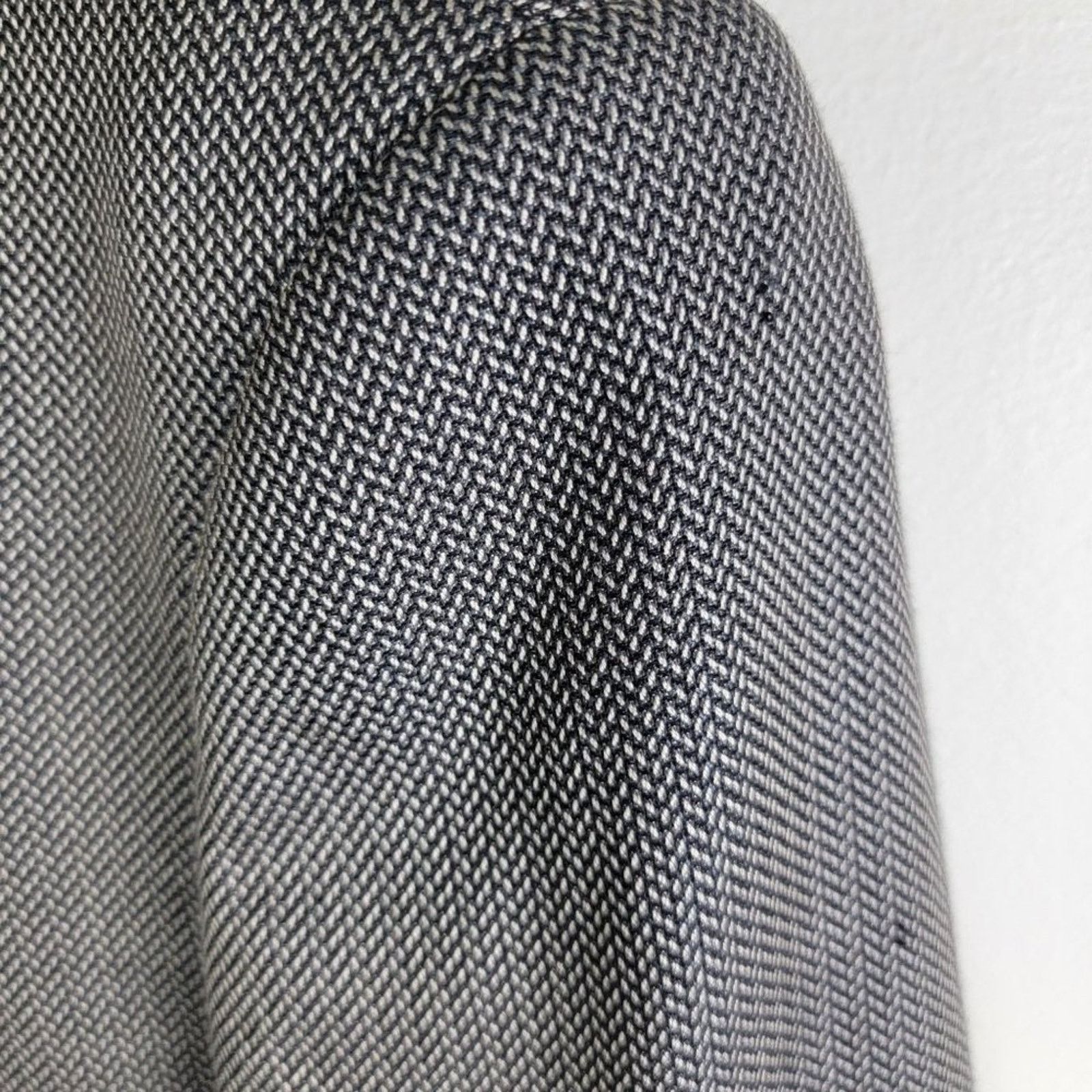Armani Collezioni Armani Collezioni Herringbone Blazer Model Italy *Read* Size US L / EU 52-54 / 3 - 10 Thumbnail