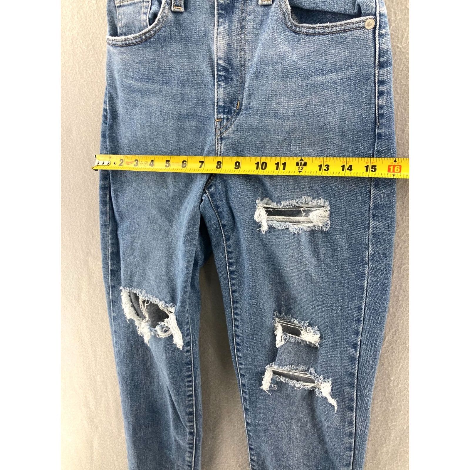 Levi's VINTAGE Levis Jeans Womens 24 Blue Denim Mom Jean Zip Fly High Waisted Distressed Size 42" / US 20 - 3 Thumbnail