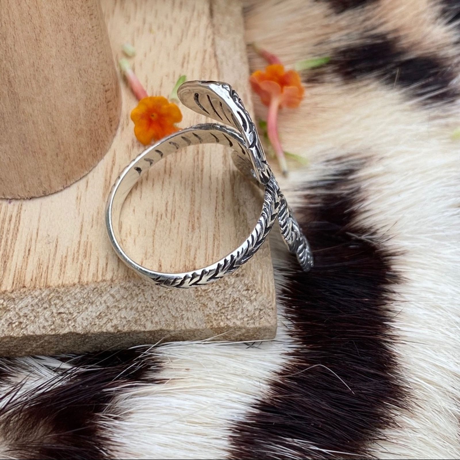The Unbranded Brand Sterling Silver Snake Cobra Ring With Black Onyx Eyes Size ONE SIZE - 4 Thumbnail