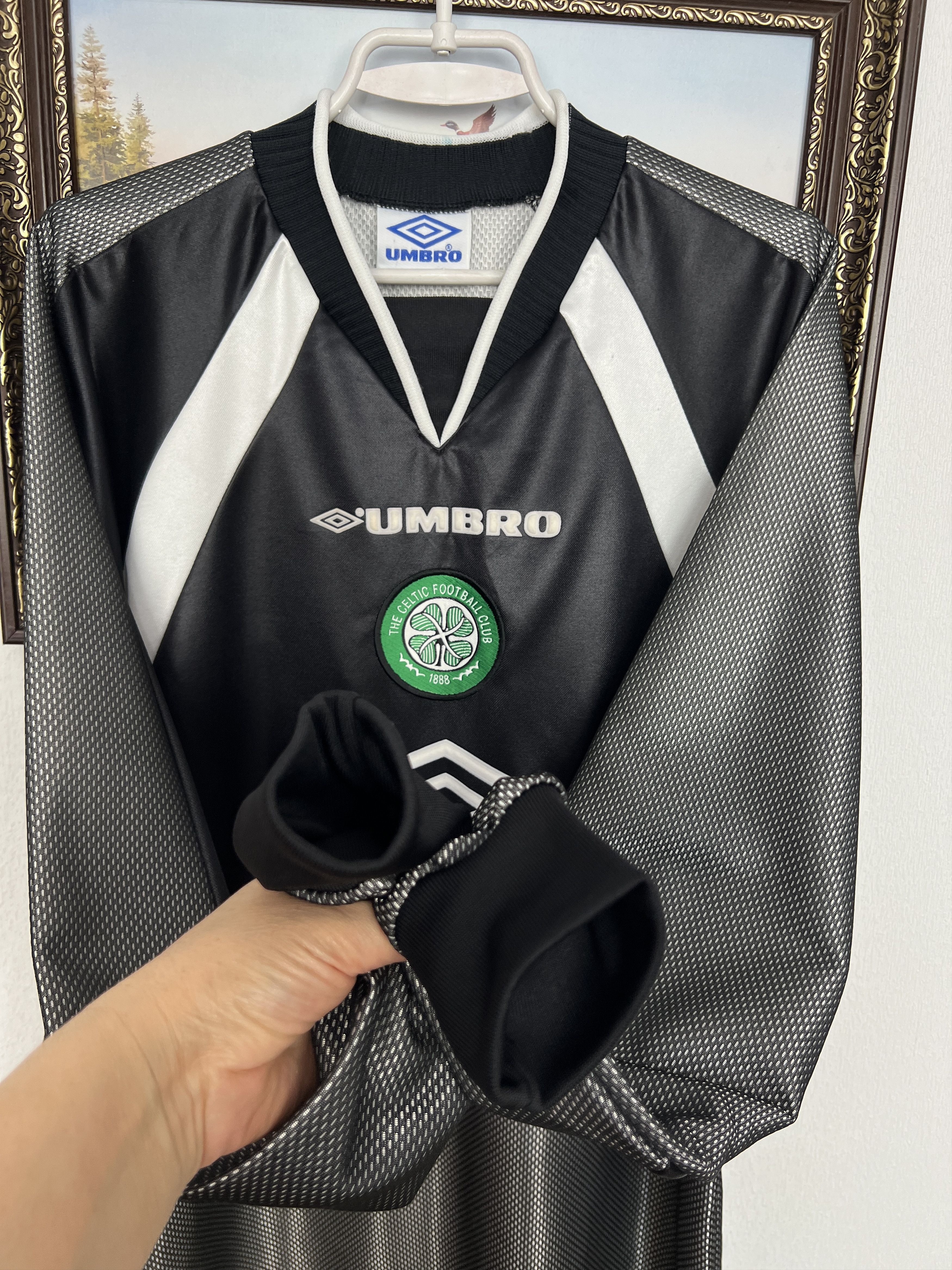 Umbro Celtic Goalkeeper football shirt 1997 Soccer Jersey Trikot Size US XL / EU 56 / 4 - 6 Thumbnail
