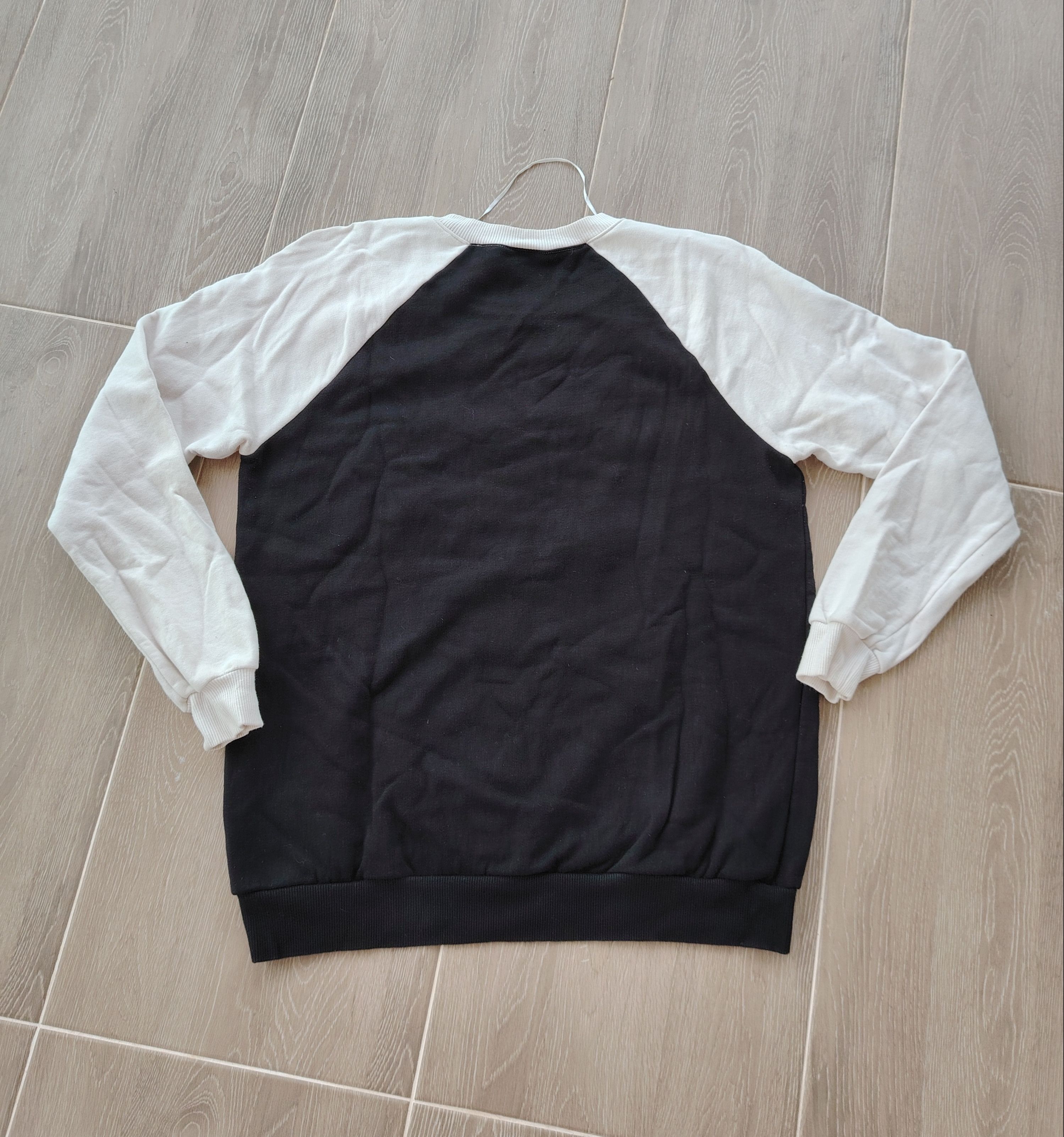 Beauty Beast Gina Tricot The Big Universe Sweatshirt Size US M / EU 48-50 / 2 - 3 Thumbnail