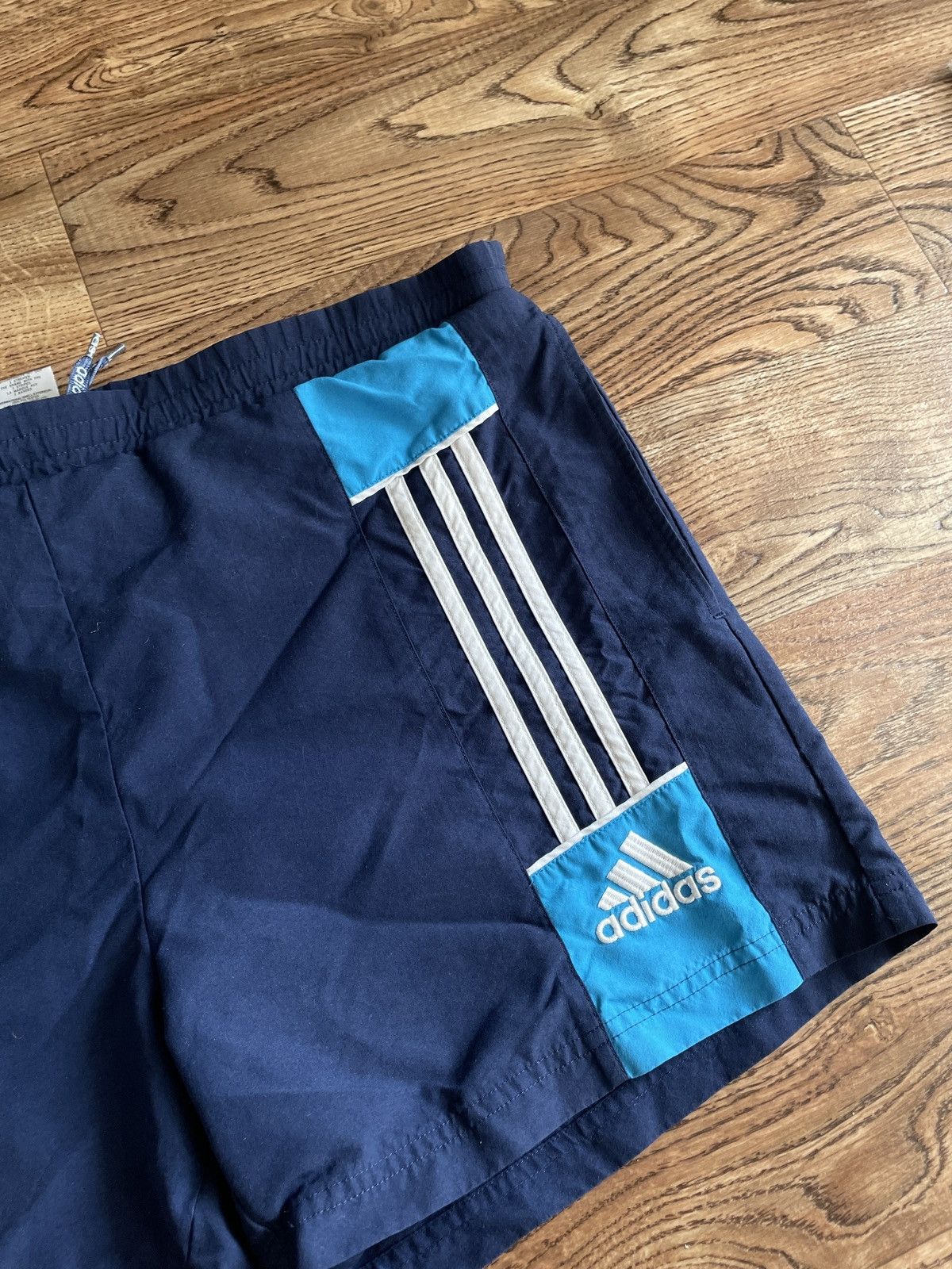 Adidas × Vintage Vintage Adidas shorts streetwear y2k style casual size XL Size US 36 / EU 52 - 3 Thumbnail