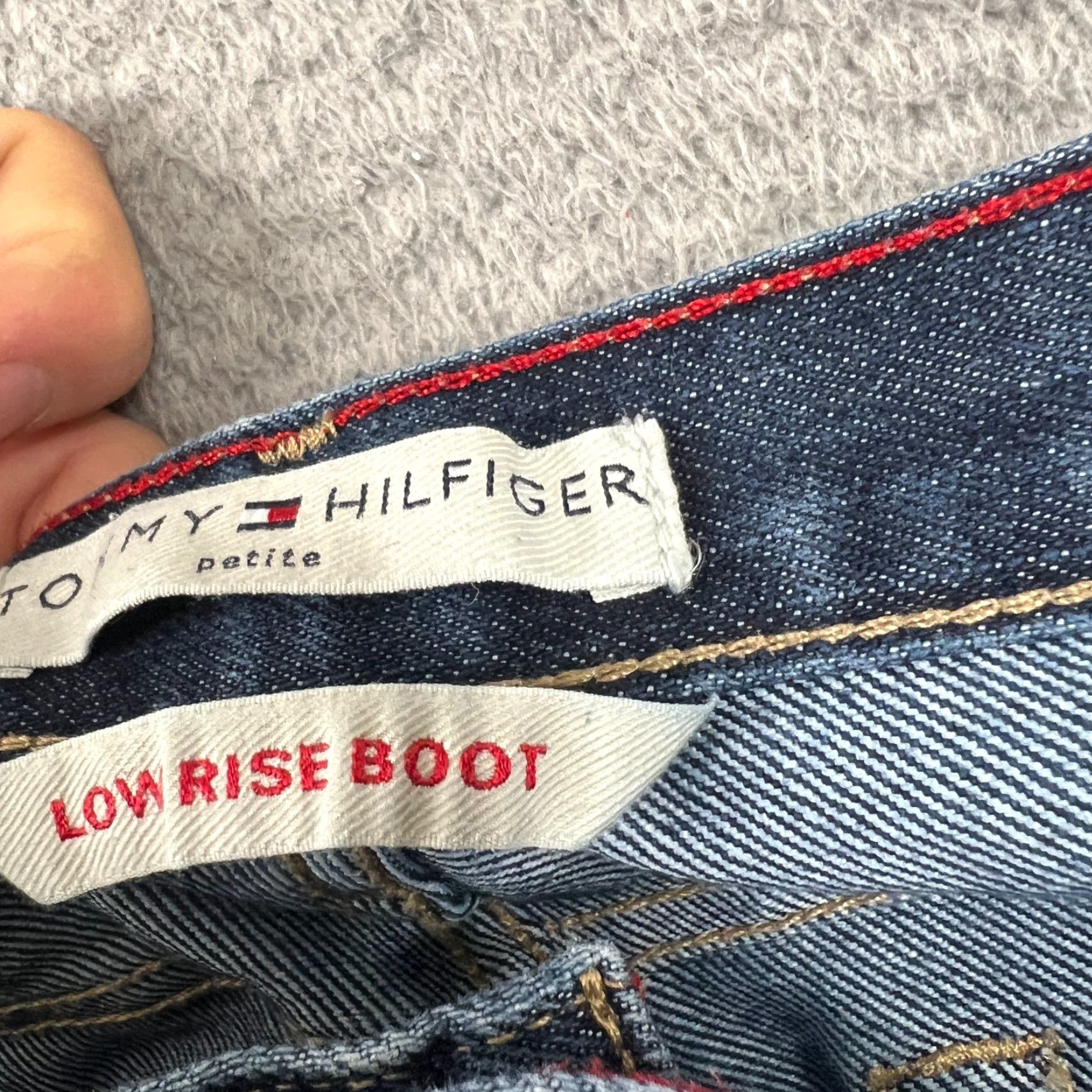 Tommy Hilfiger VINTAGE Tommy Hilfiger Jeans Women Bootcut 31x29 Blue Denim Low Rise 5-Pocket 90s Y2K Mens Womens Girls Size 24" / US 00 / IT 34 - 7 Thumbnail
