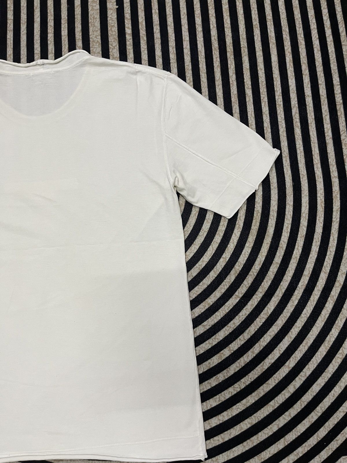 Stone Island VINTAGE STONE ISLAND LOGO TSHIRT CHOPPED STYLE Size US S / EU 44-46 / 1 - 16 Thumbnail