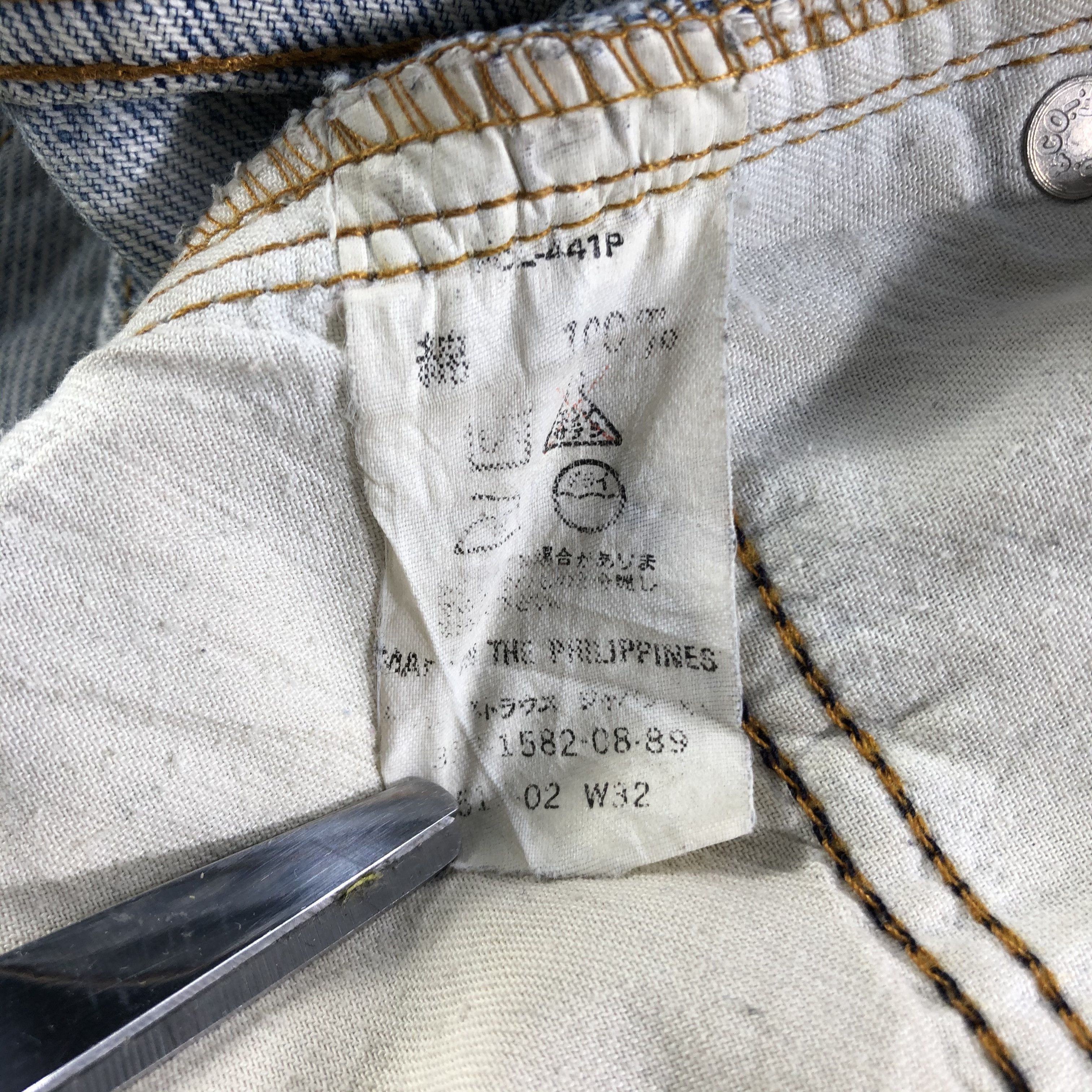 Levi's 90s Vintage Light Wash Levis Jeans-J3818 Size US 31 - 9 Thumbnail
