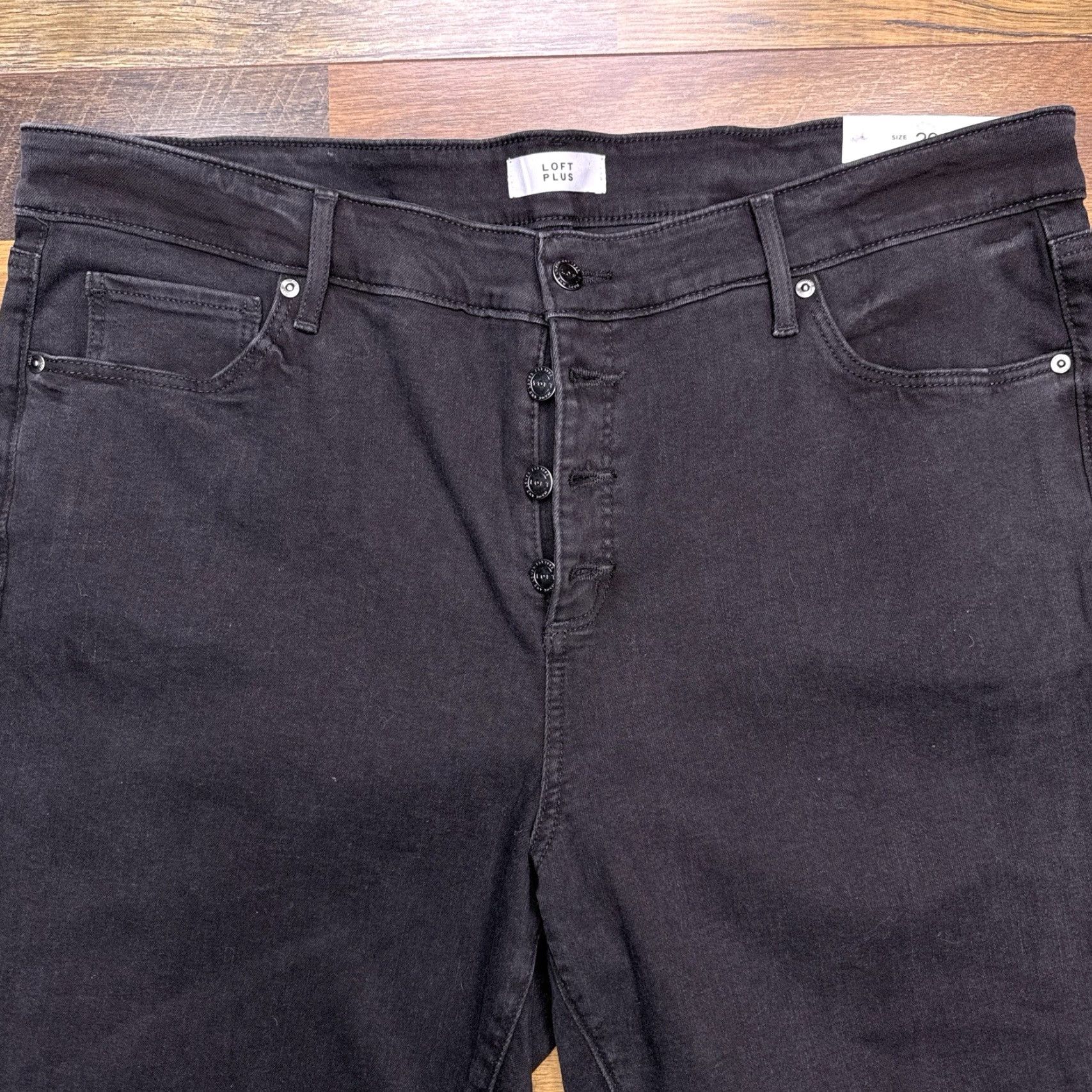 Loft VINTAGE-free Loft Jeans Womens 20 Plus Black High Rise Stretch Frayed Hems New Crop Cropped Denim Jeans LOFT Stretch 5-Pocket Bohemian City Womens Size 42" / US 20 - 2 Thumbnail