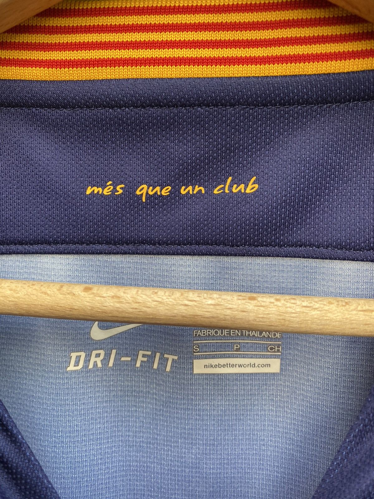 Nike Nike Barcelona Soccer Jersey Size US S / EU 44-46 / 1 - 3 Thumbnail