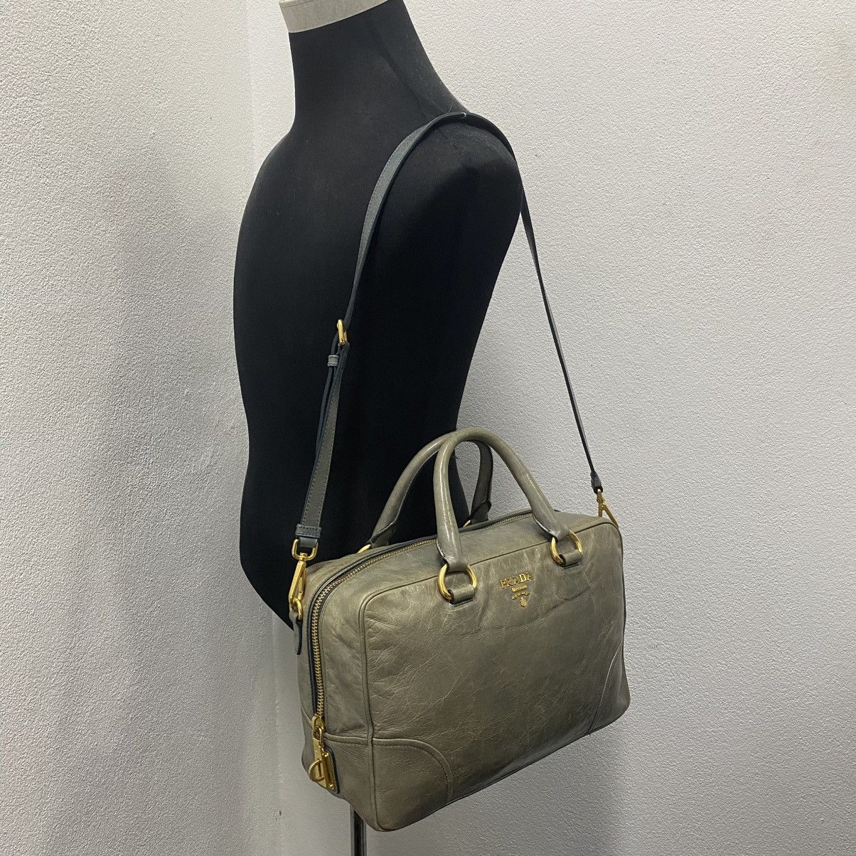 Prada ‼️LASTDROP‼️ PRADA GREY VITELLO SHINE BOULETTO BAG 2 WAY Size ONE SIZE - 24 Thumbnail