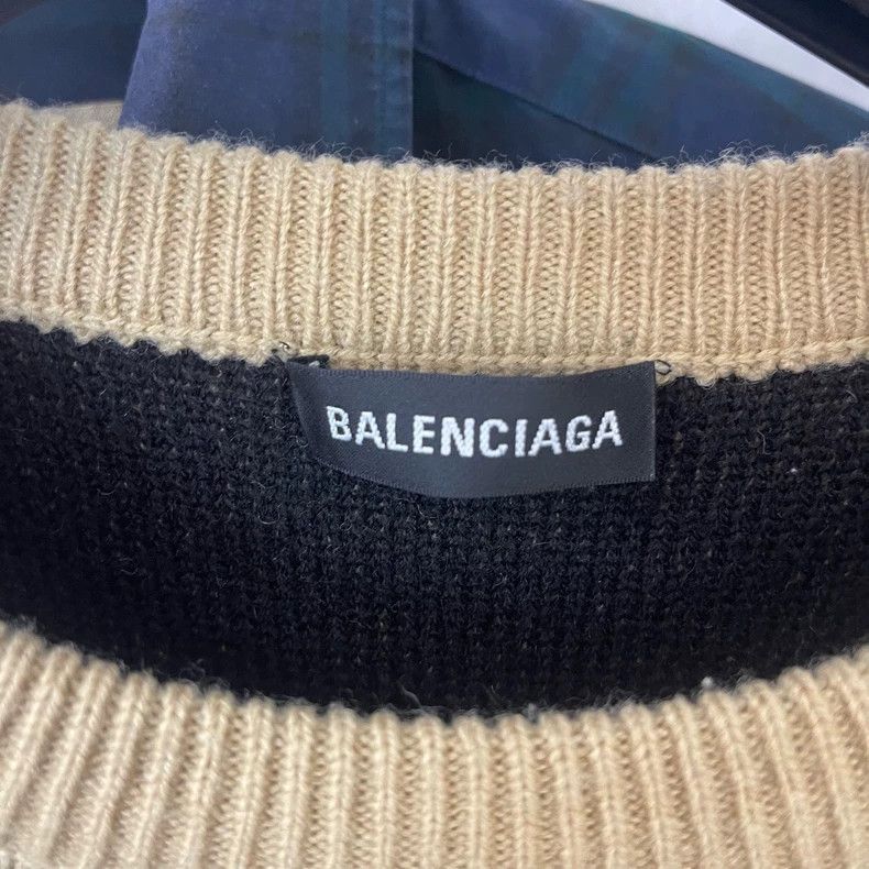 Balenciaga Balenciaga Full Print Letter Sweater, Size XS Size US XS / EU 42 / 0 - 3 Thumbnail