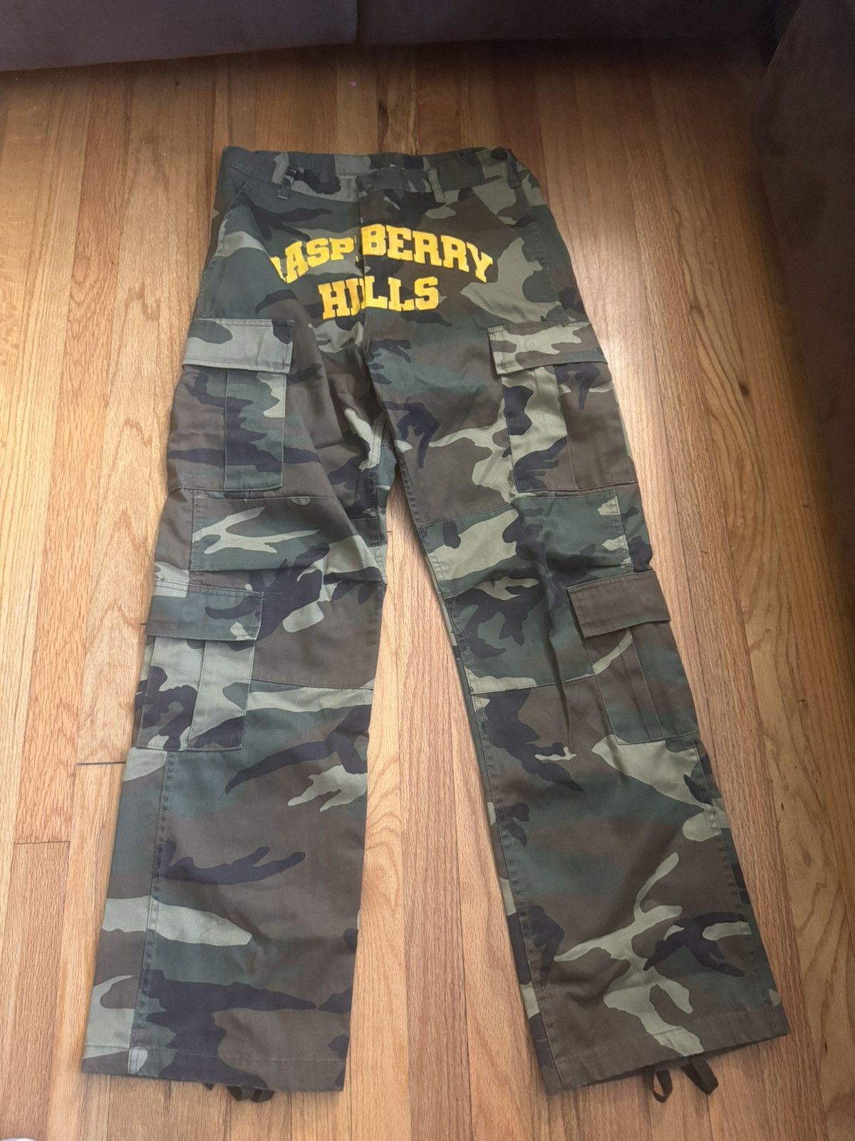 Gv gallery camo pants
