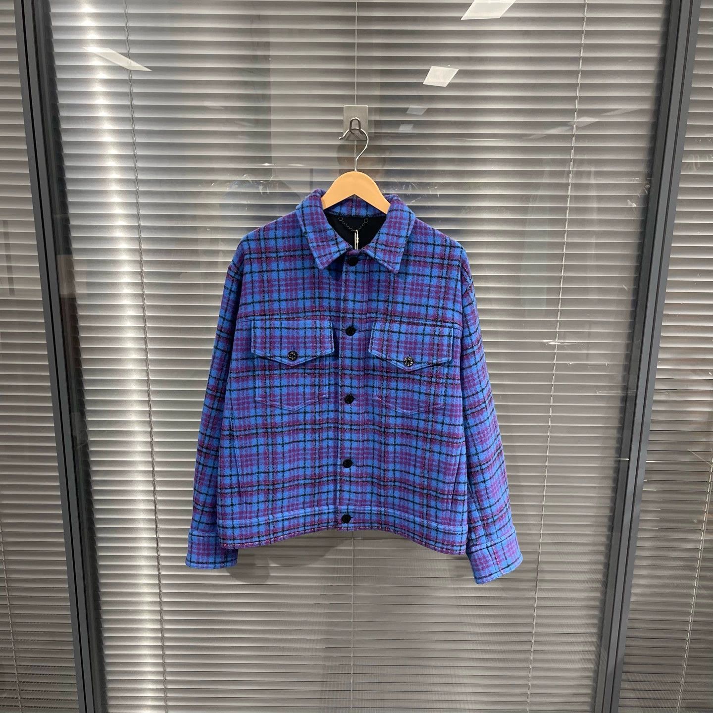 Louis Vuitton Louis Vuitton Blue Flannel Plaid Jacket Sz 46 Near New Size US S / EU 44-46 / 1 - 1 Thumbnail