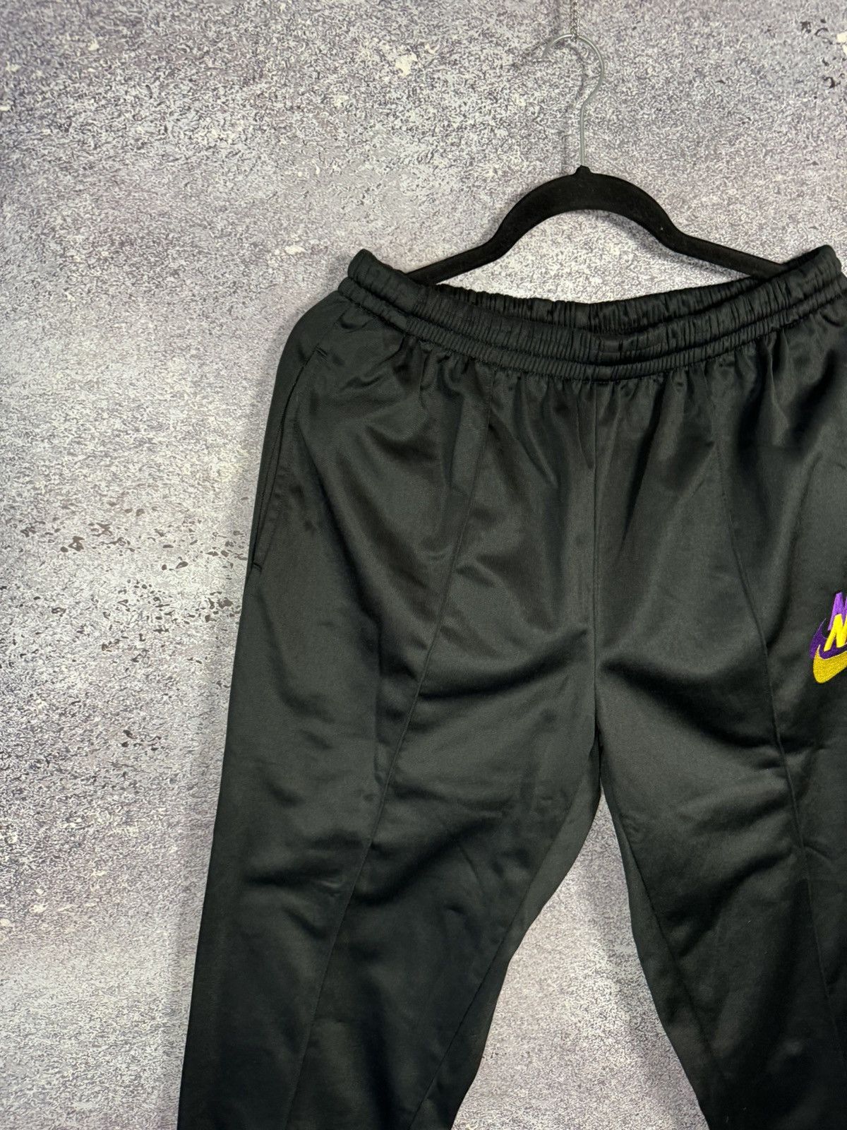 Japanese Brand × Nike × Vintage Vintage 90’s Nike sweatpants y2k oldmoney travis Size US 33 - 2 Thumbnail