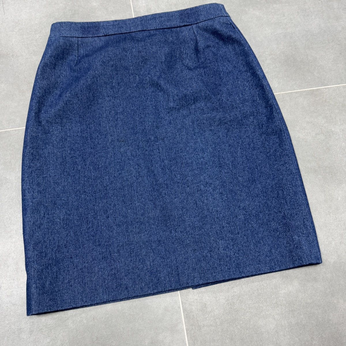 Burberry × Vintage Vintage Burberry Women Denim Skirt Size 40 Made in France Size 28" / US 6 / IT 42 - 13 Thumbnail