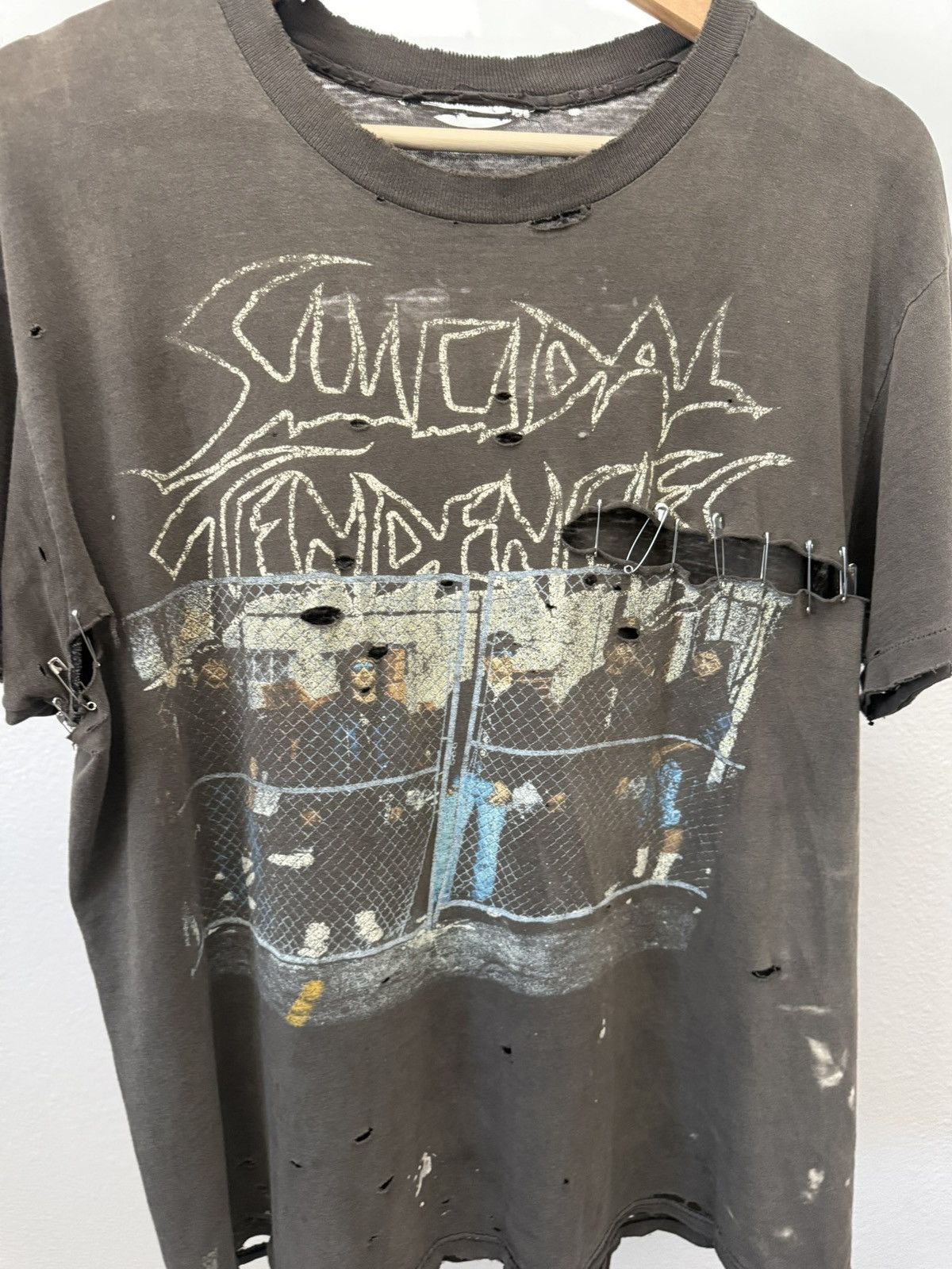 Vintage Vintage Thrashed 1996 Suicidal Tendencies Size US M / EU 48-50 / 2 - 4 Thumbnail