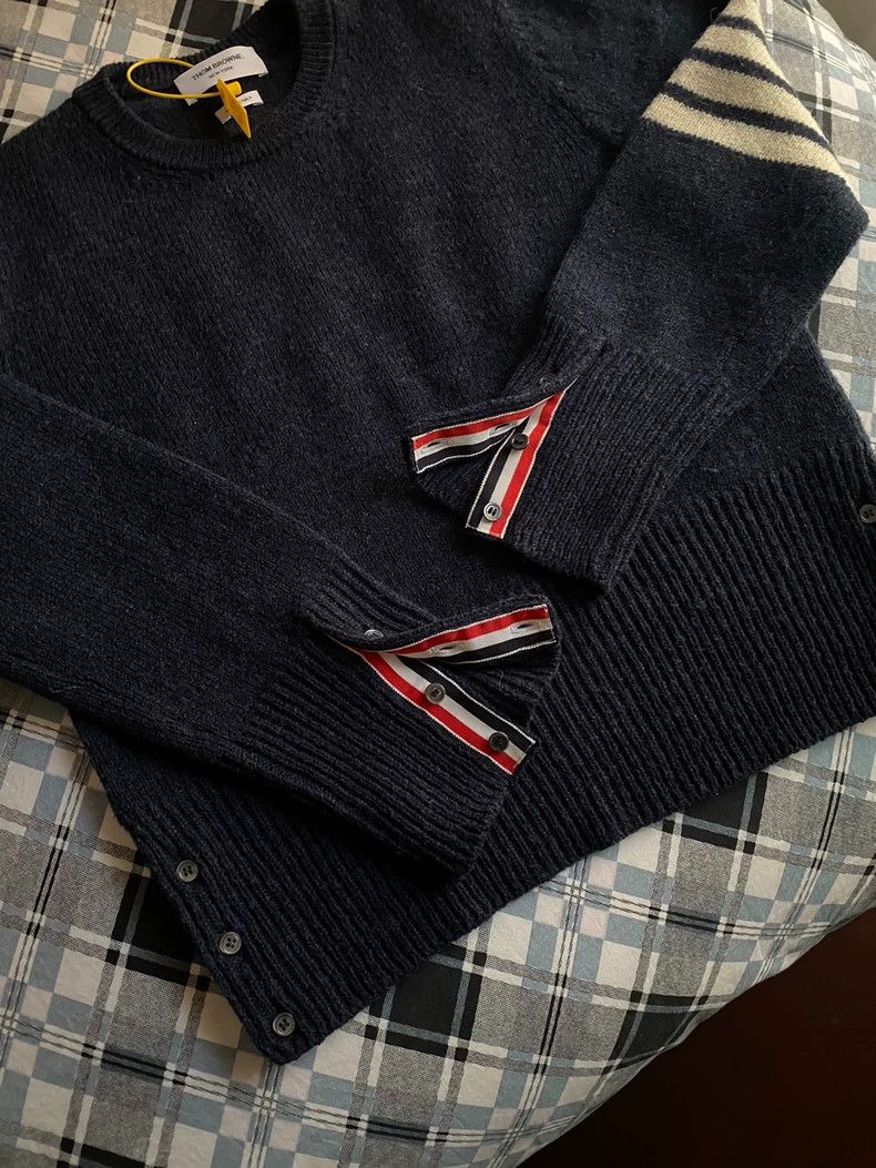 Thom Browne Thom browne Classic four-bar round-neck sweater 2503-Nexta Size US M / EU 48-50 / 2 - 3 Thumbnail