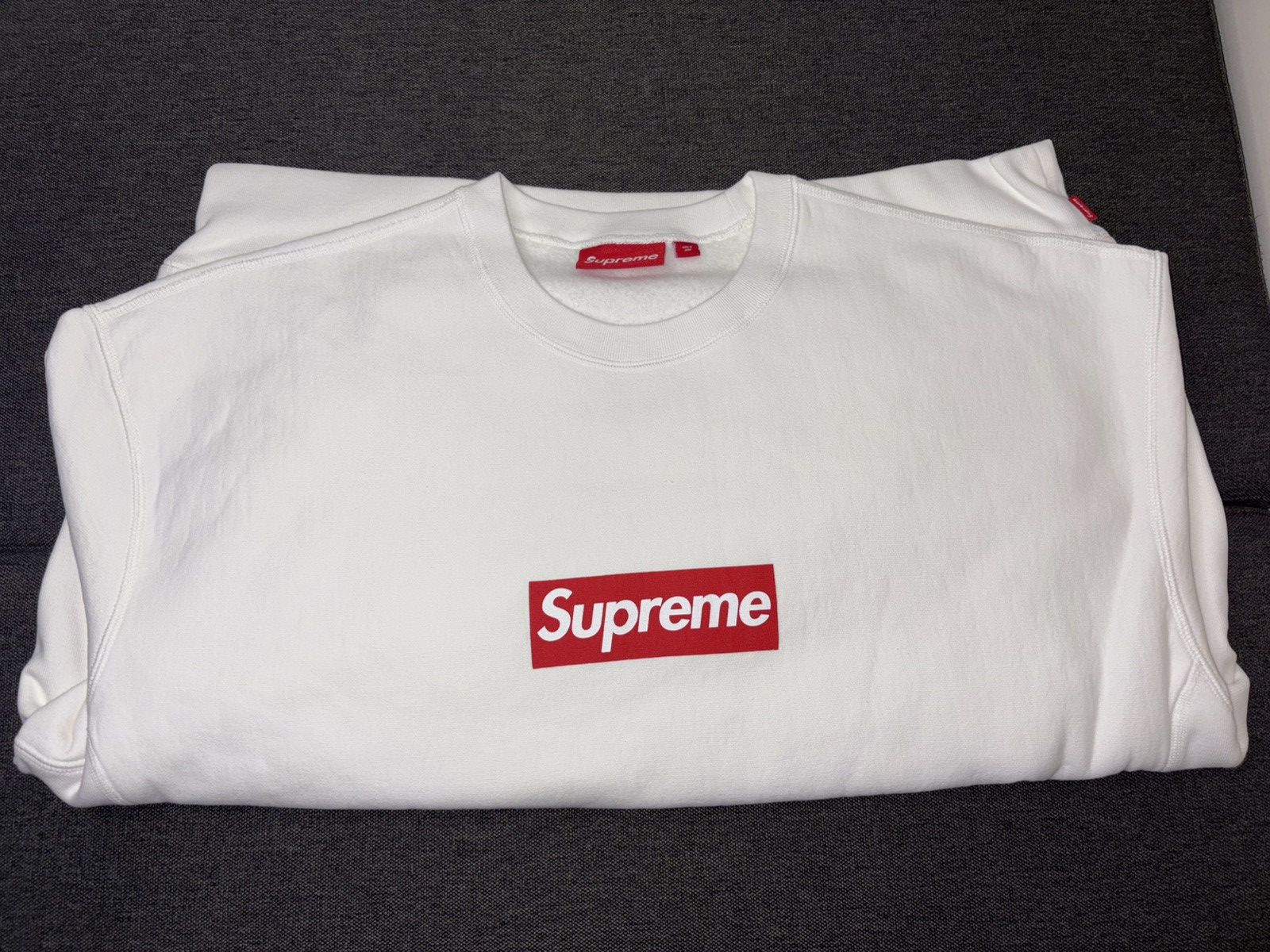 Supreme SUPREME Washed Box Logo Crewneck White X-Large SS25SW2 BNIB Size US XL / EU 56 / 4 - 7 Thumbnail