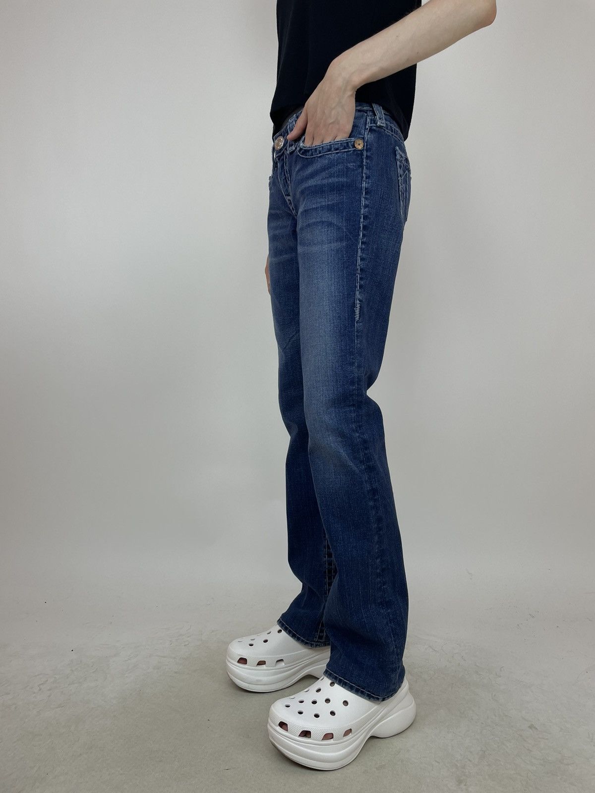 True Religion True Religion Flared Jeans low rise Womens size 28 Size 28" / US 6 / IT 42 - 4 Thumbnail