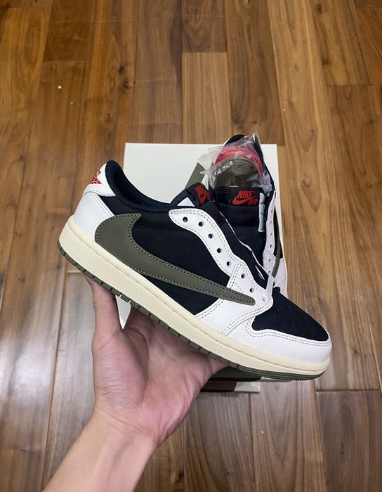 Travis scott cheap jordan 1 grailed