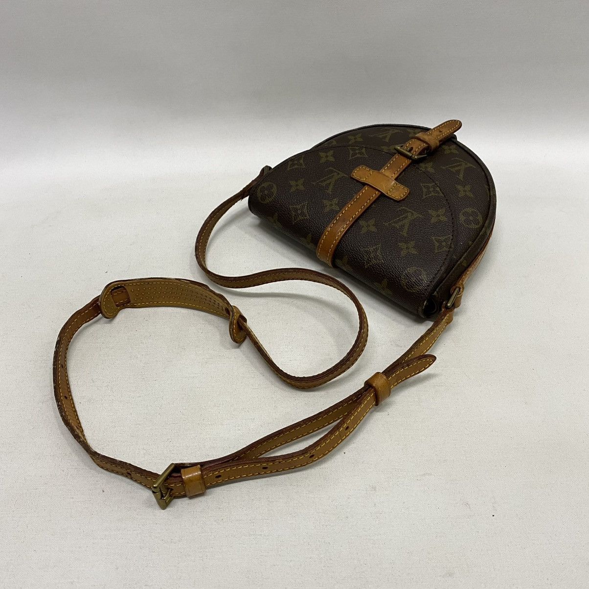 Louis Vuitton ‼️YES‼️ VINTAGE SWISS MADE ZIPPER LOUIS VUITTON CHANTILLY PM Size ONE SIZE - 1 Thumbnail