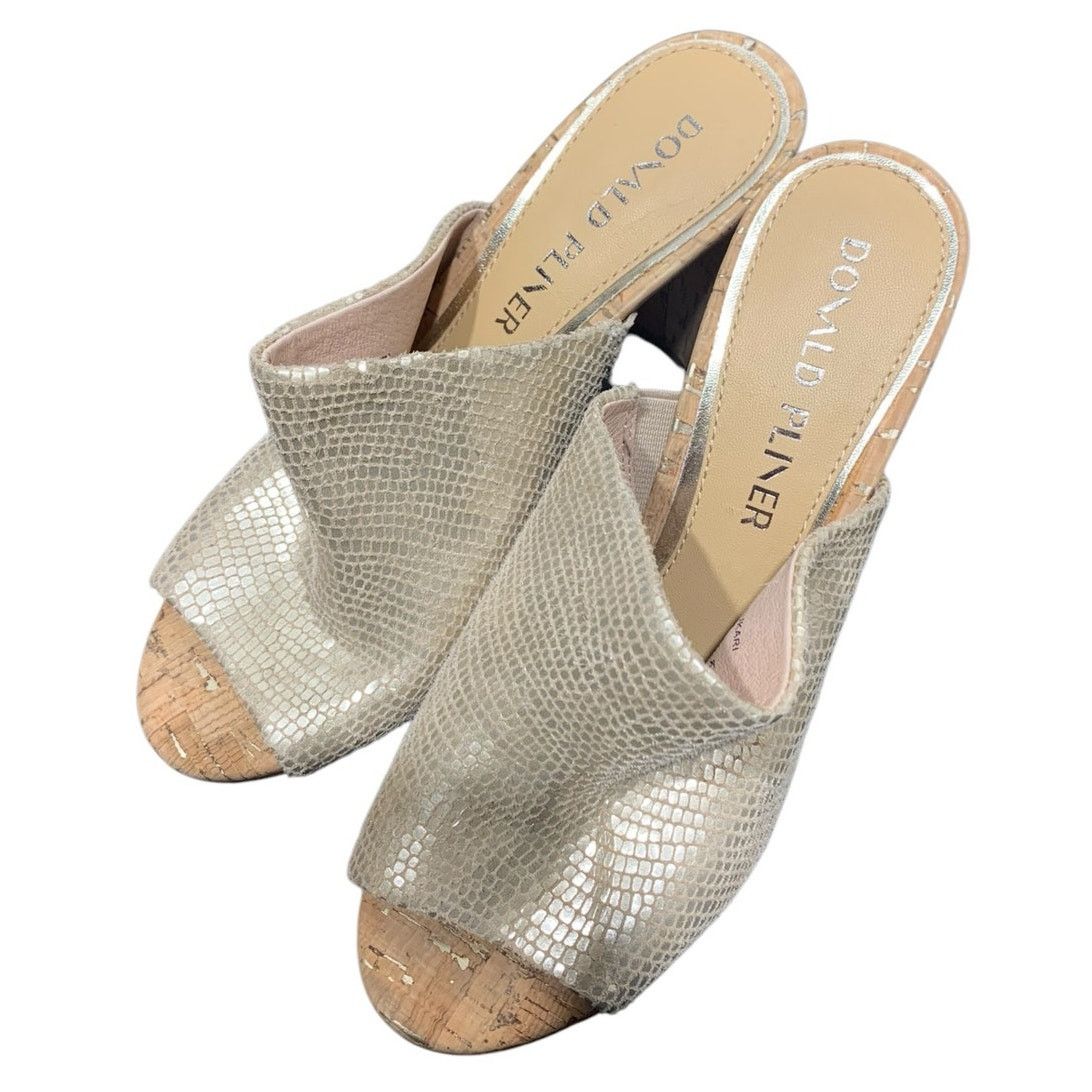 Donald Pliner Donald Pliner Sukari-PM Sandal Pebble Metalic Platino HEEL Size US 5 / IT 35 - 1 Thumbnail