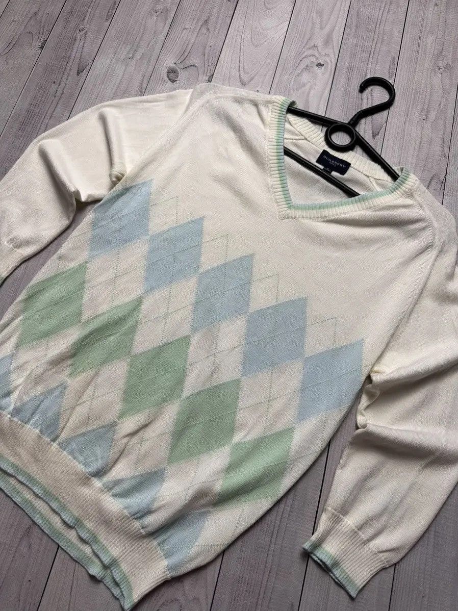 Vintage Vintage Burberry diamond sweater multicolour M/L women's Size M / US 6-8 / IT 42-44 - 2 Thumbnail
