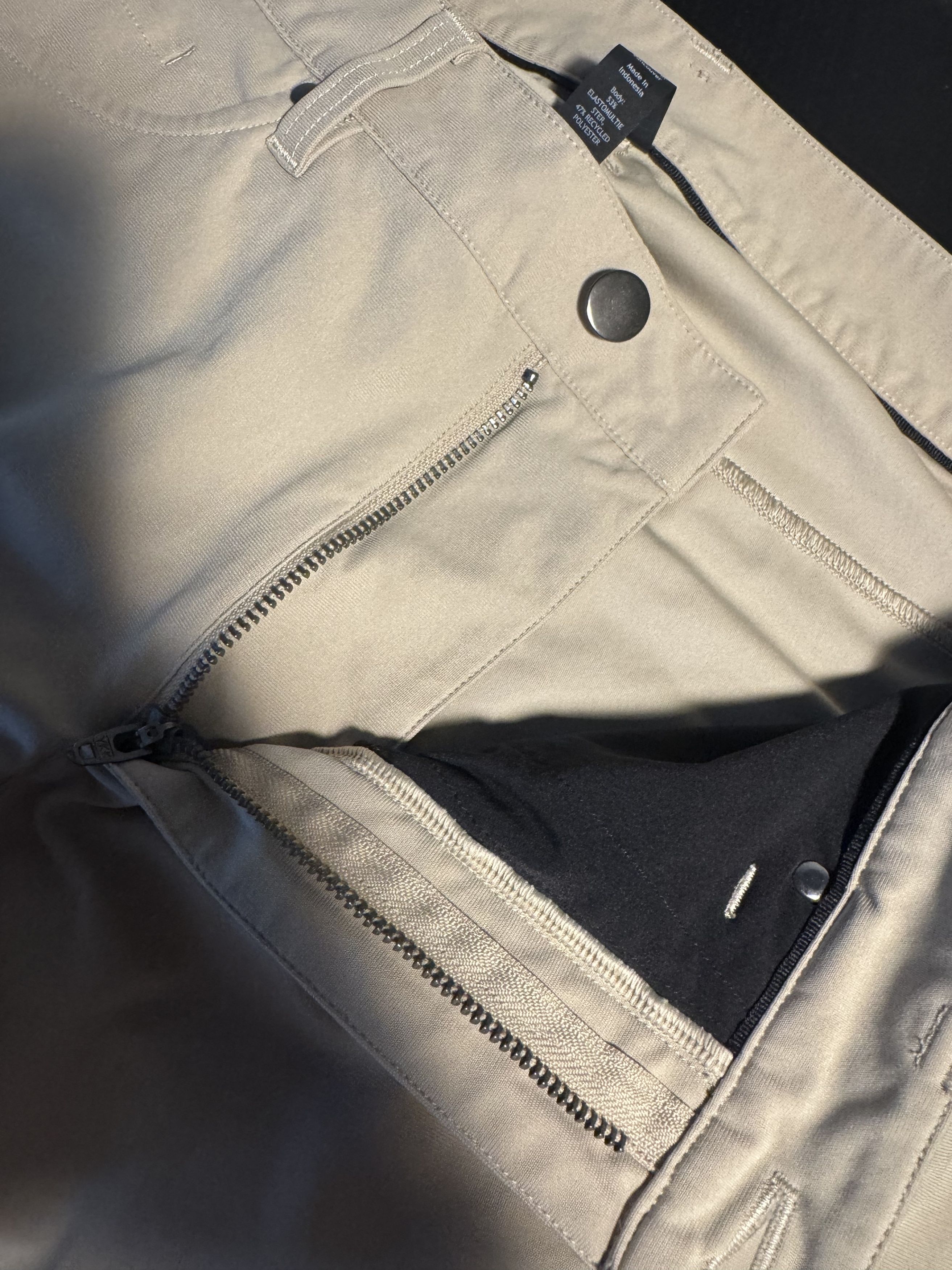 Lululemon Lululemon Khaki Size US 32 / EU 48 - 3 Thumbnail