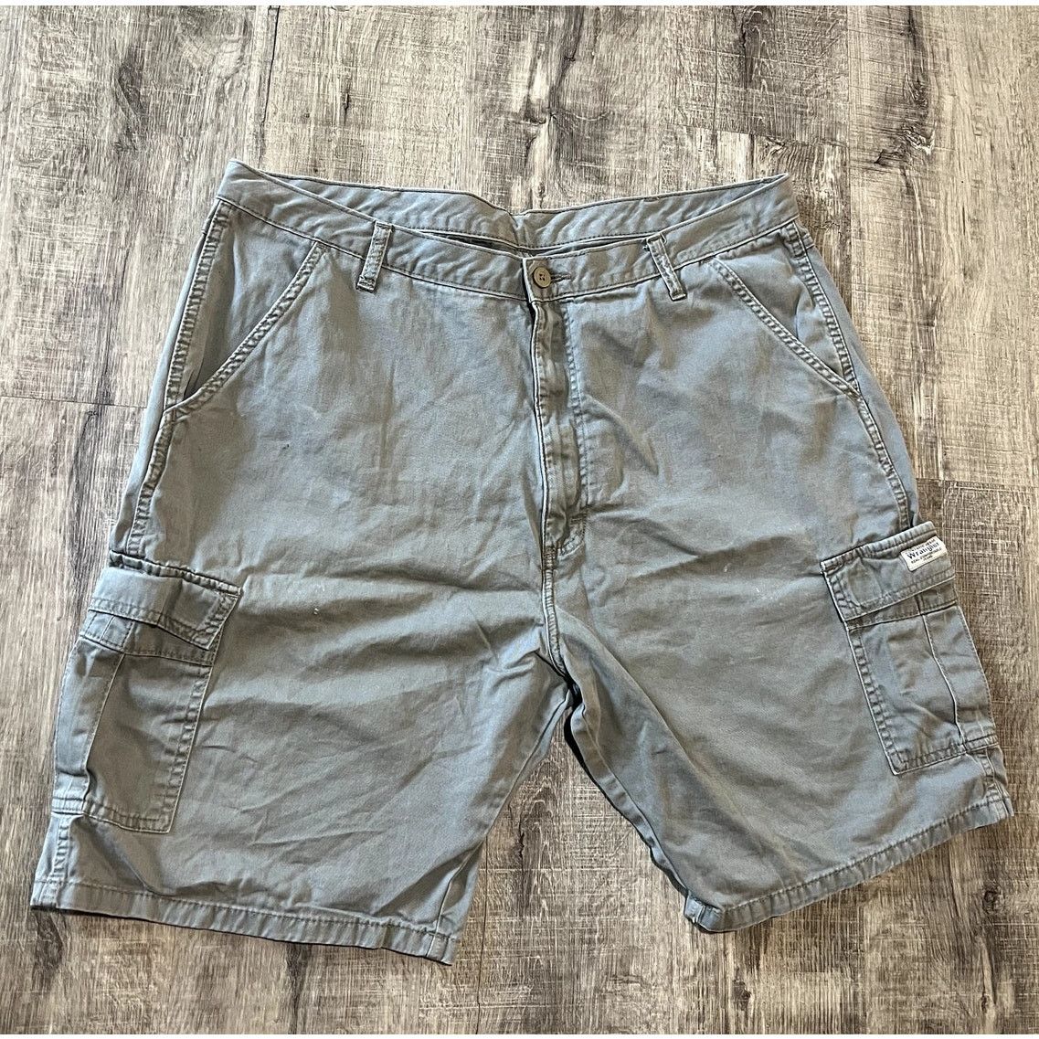 Wrangler Wrangler Authentics Men's Classic Cargo Stretch Short 40REG Size US 40 / EU 56 - 1 Thumbnail