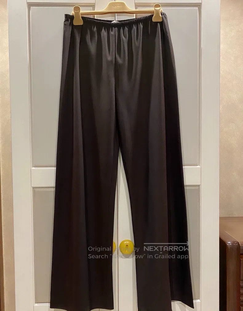 The row size l Ladies satin slacks