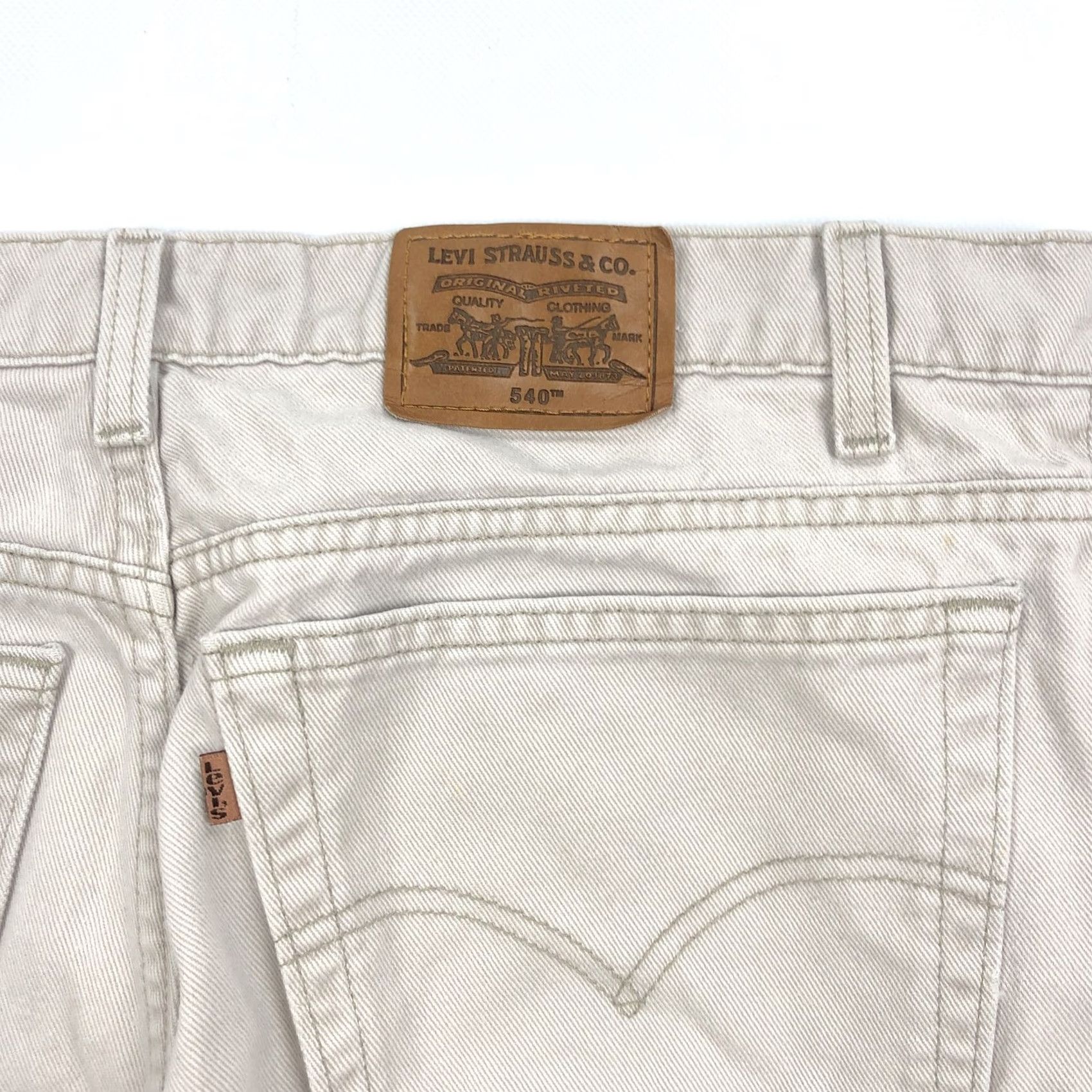 Levi's Levi's 540 Relaxed Fit Men's Jeans 38x32 Beige Tan Khaki Vintage 90s Levi's Signature 5-Pocket Denim Straight Jeans Mens Size US 38 / EU 54 - 4 Thumbnail