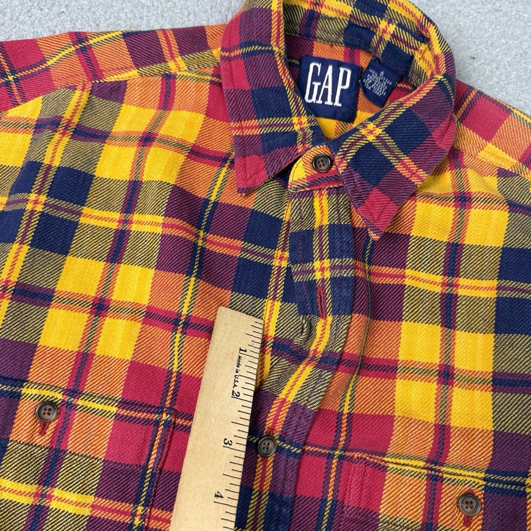 Gap VINTAGE Gap Shirt Mens S Red Heavy Flannel Plaid Button-Down Long Sleeve 90s Size US S / EU 44-46 / 1 - 6 Thumbnail