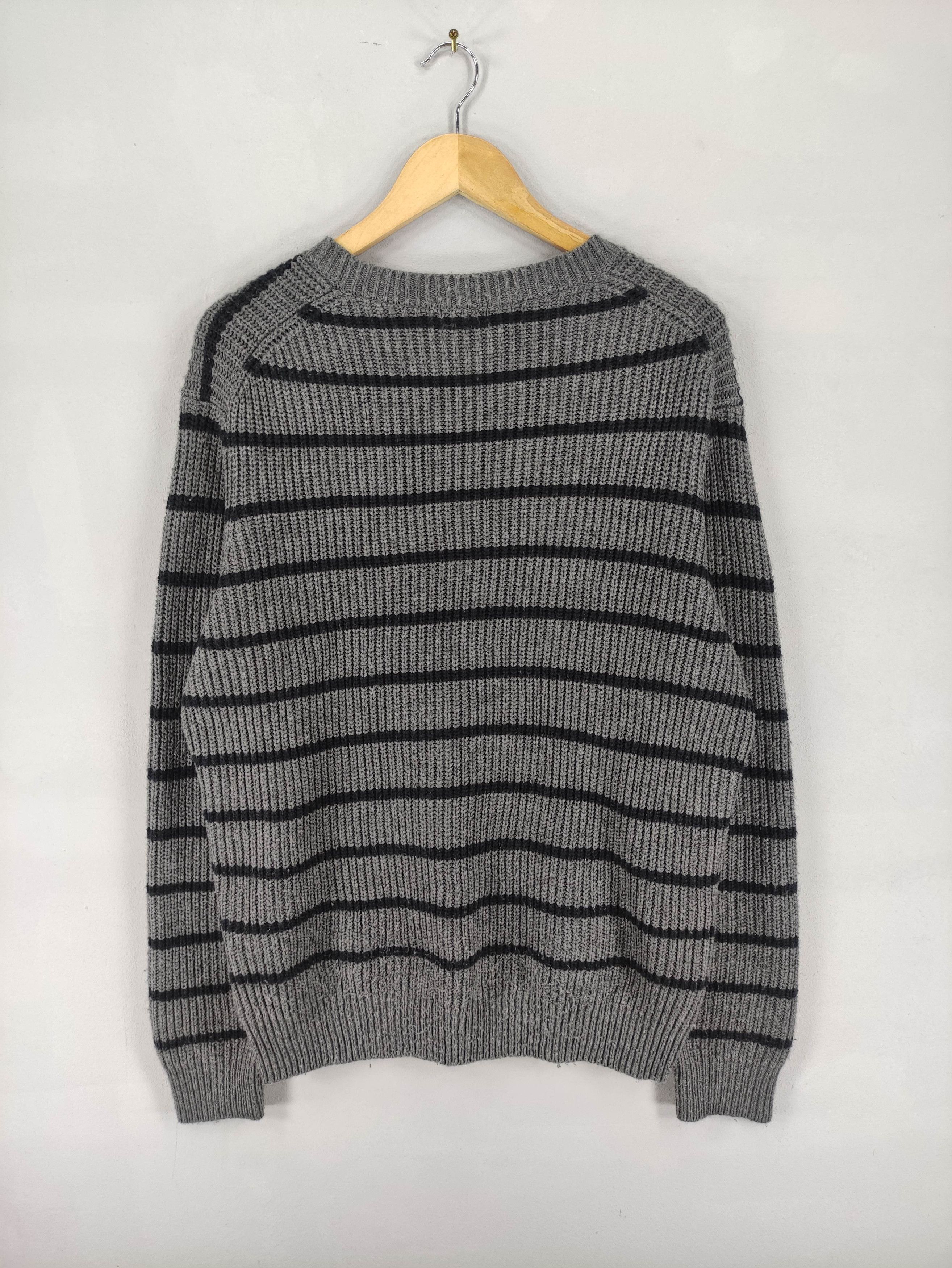 Uniqlo Vintage Uniqlo Acrylic Striped Jumper Sweater Size US L / EU 52-54 / 3 - 5 Thumbnail