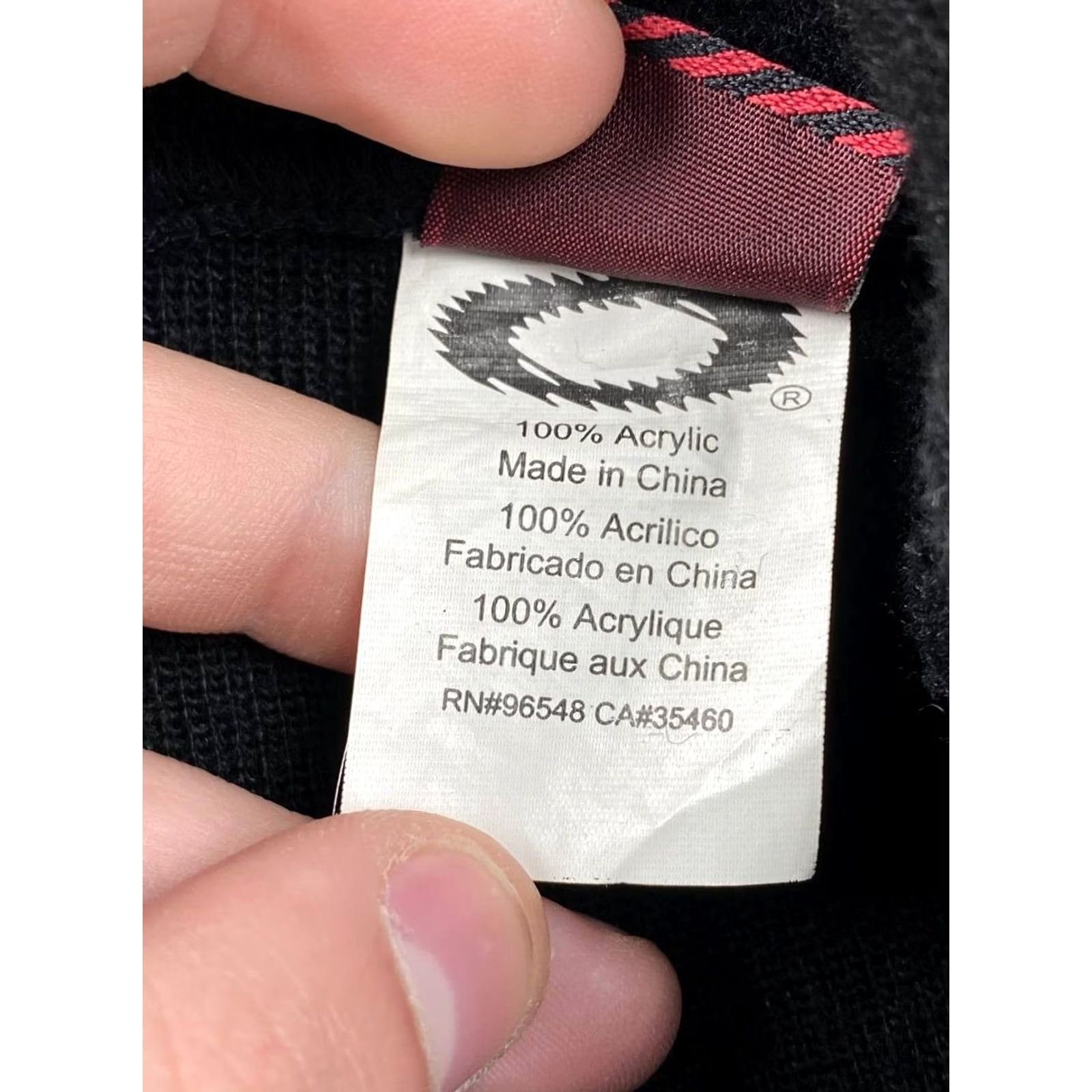 Oakley VINTAGE Oakley Beanie Mens One Size Black Knit Acrylic Winter Beanie Oakley Mens Winter Beanie Size ONE SIZE - 5 Thumbnail