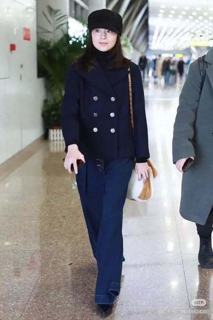 Chanel Chanel 18A Hamburger Series Dark Blue Double-breasted Wool Size XS / US 0-2 / IT 36-38 - 8 Thumbnail