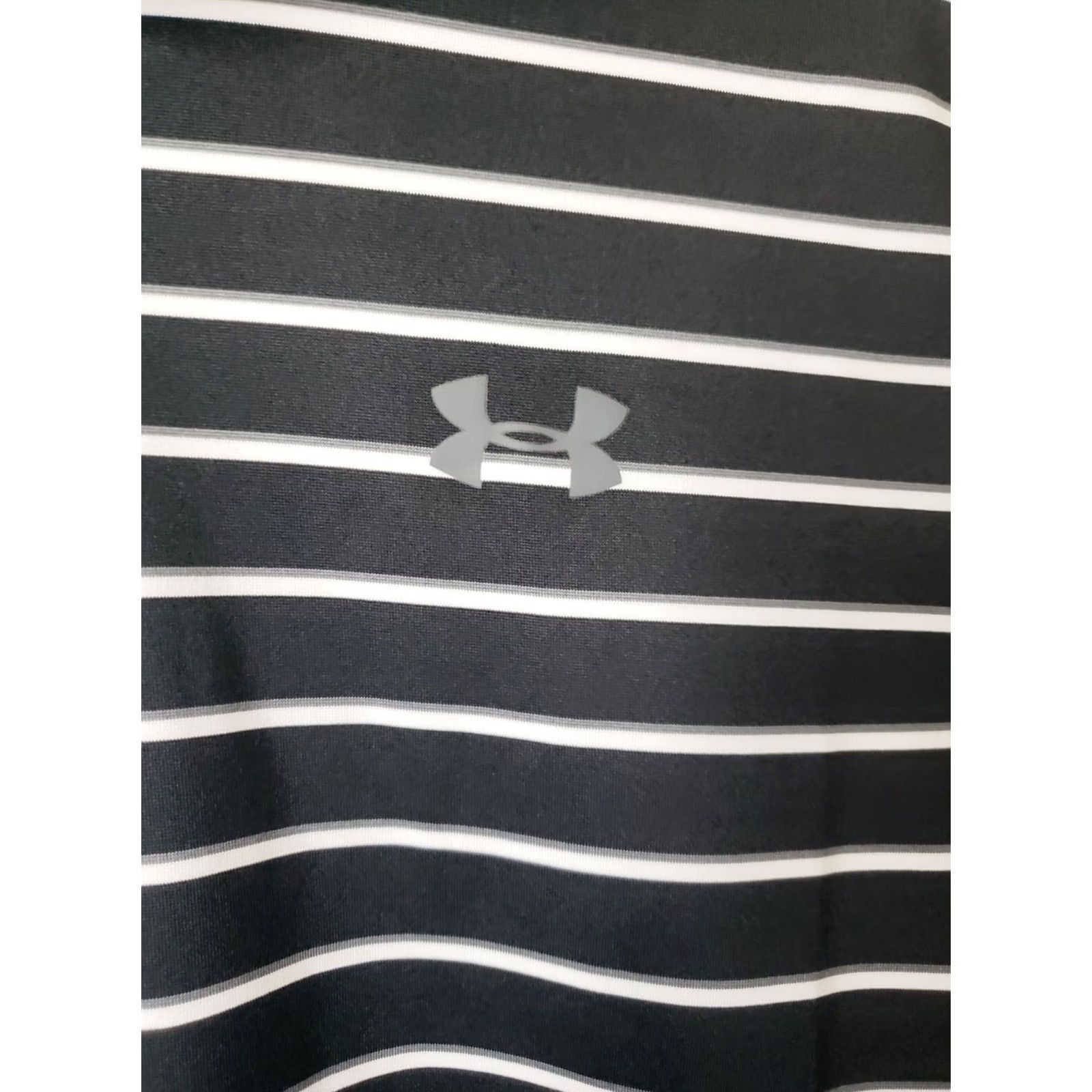 Under Armour UNDER ARMOUR HEATGEAR Polo Shirt Striped Short Sleeve Men S Black White Loose Fit Polo Collar 38 in S Regular Mens Size US S / EU 44-46 / 1 - 5 Thumbnail