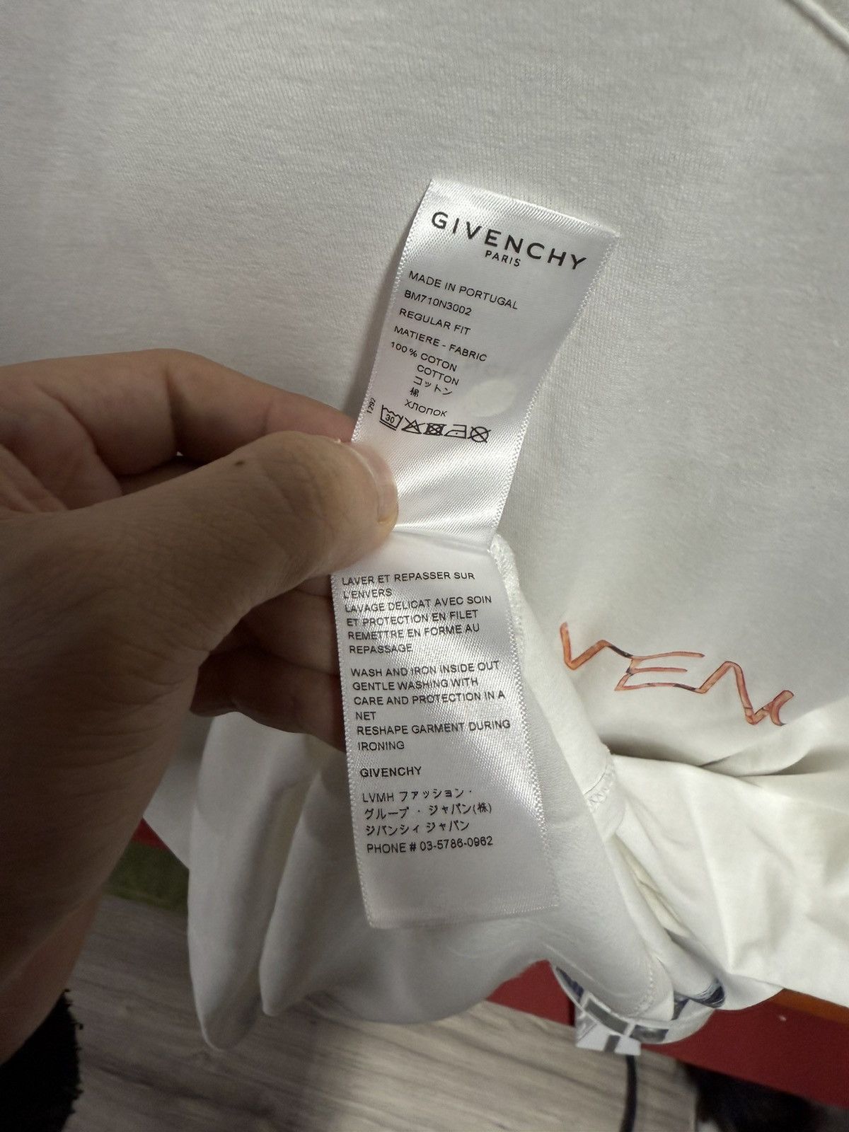 Givenchy Givenchy Spellout White T-Shirt Preowned Men’s Size XLarge Size US XL / EU 56 / 4 - 6 Thumbnail