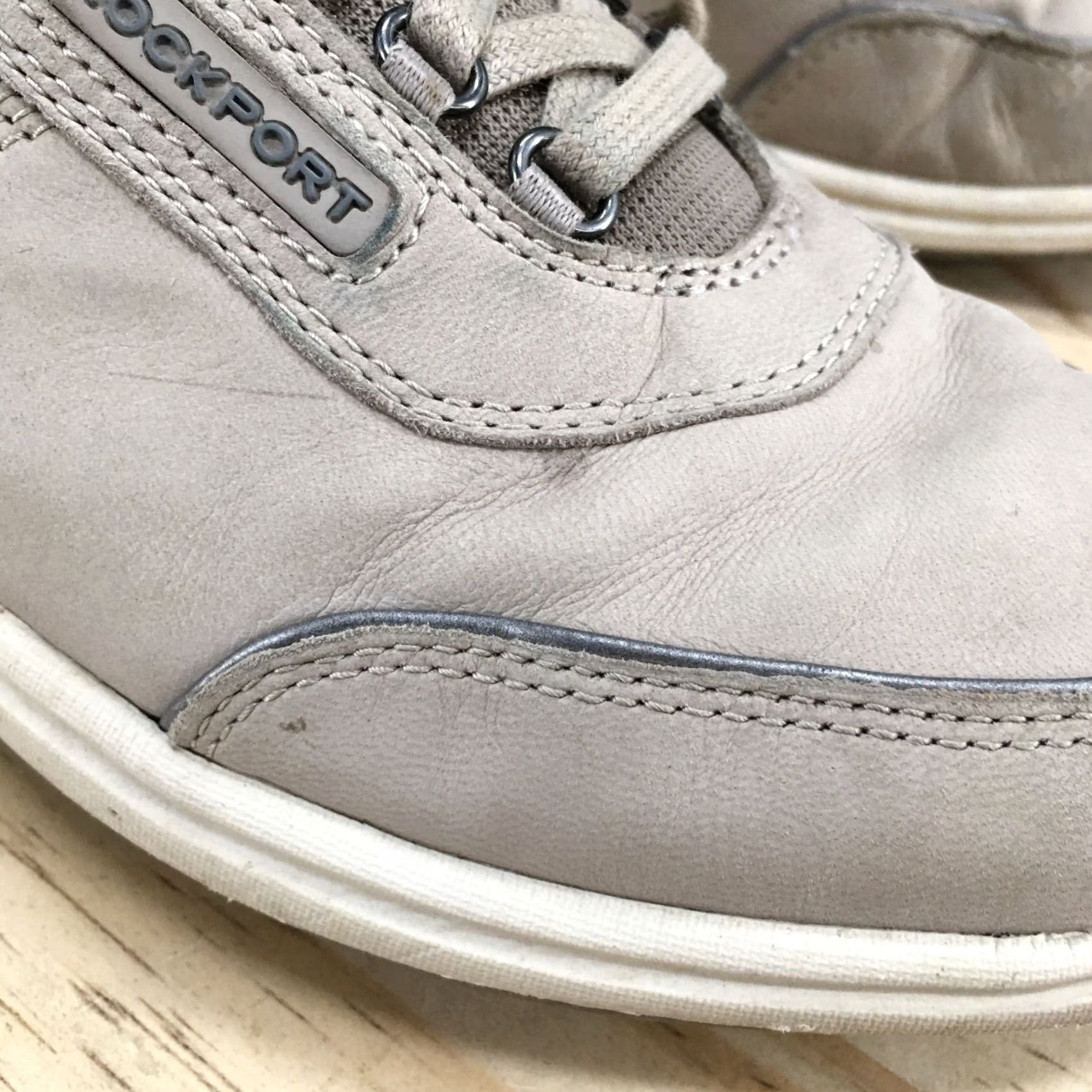 Rockport Rockport Shoes Womens 8 M Casual Sneakers Beige Leather Lace Up Low Top M76019 Size M / US 6-8 / IT 42-44 - 4 Thumbnail