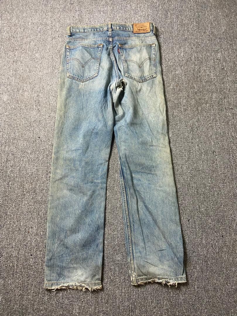 Levi's Levis Strauss Co. Distressed Jeans (184) Size US 30 / EU 46 - 2 Thumbnail
