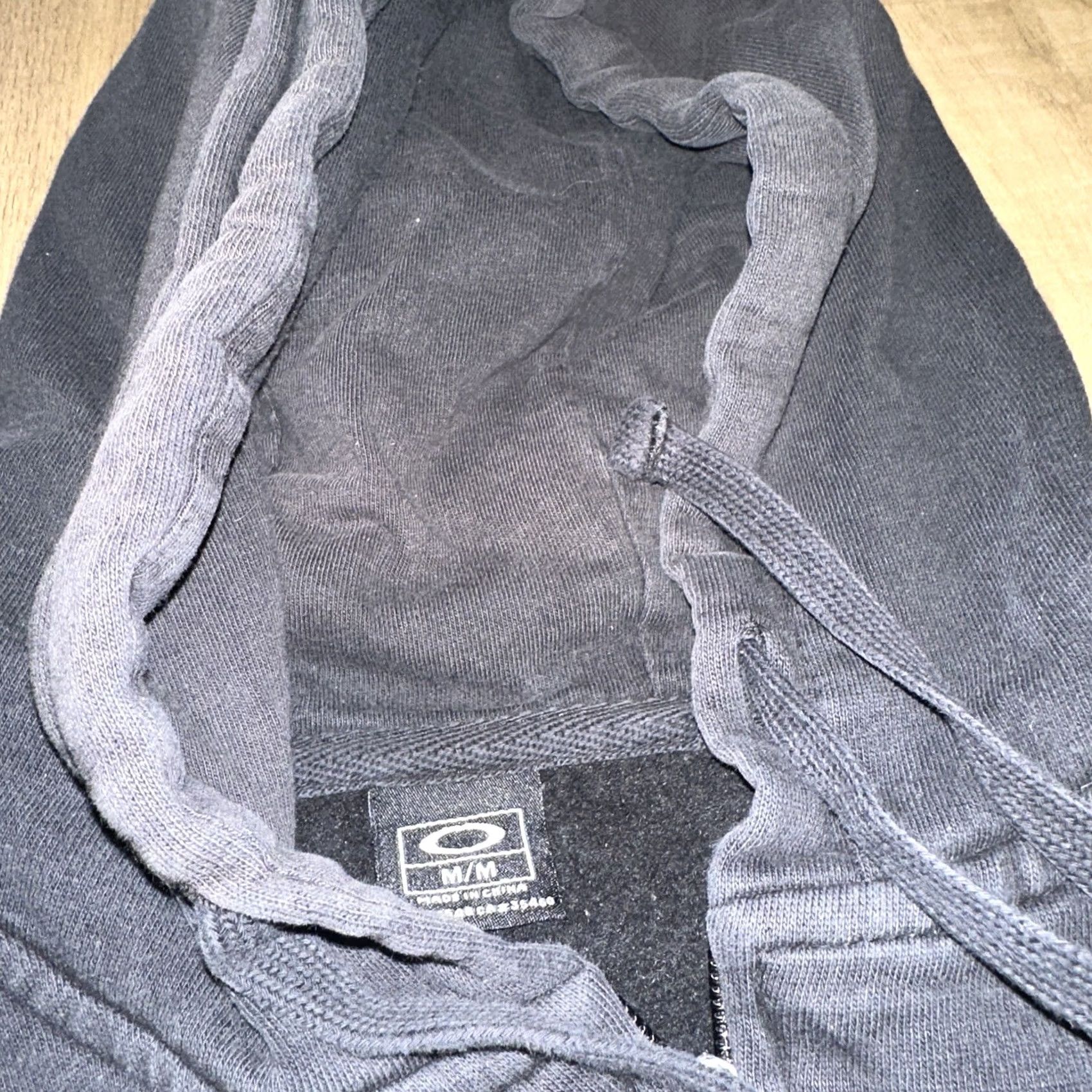 Oakley VINTAGE Oakley Hoodie Mens Medium Full Zip Grunge Skater Faded Black Y2K Size US M / EU 48-50 / 2 - 3 Thumbnail