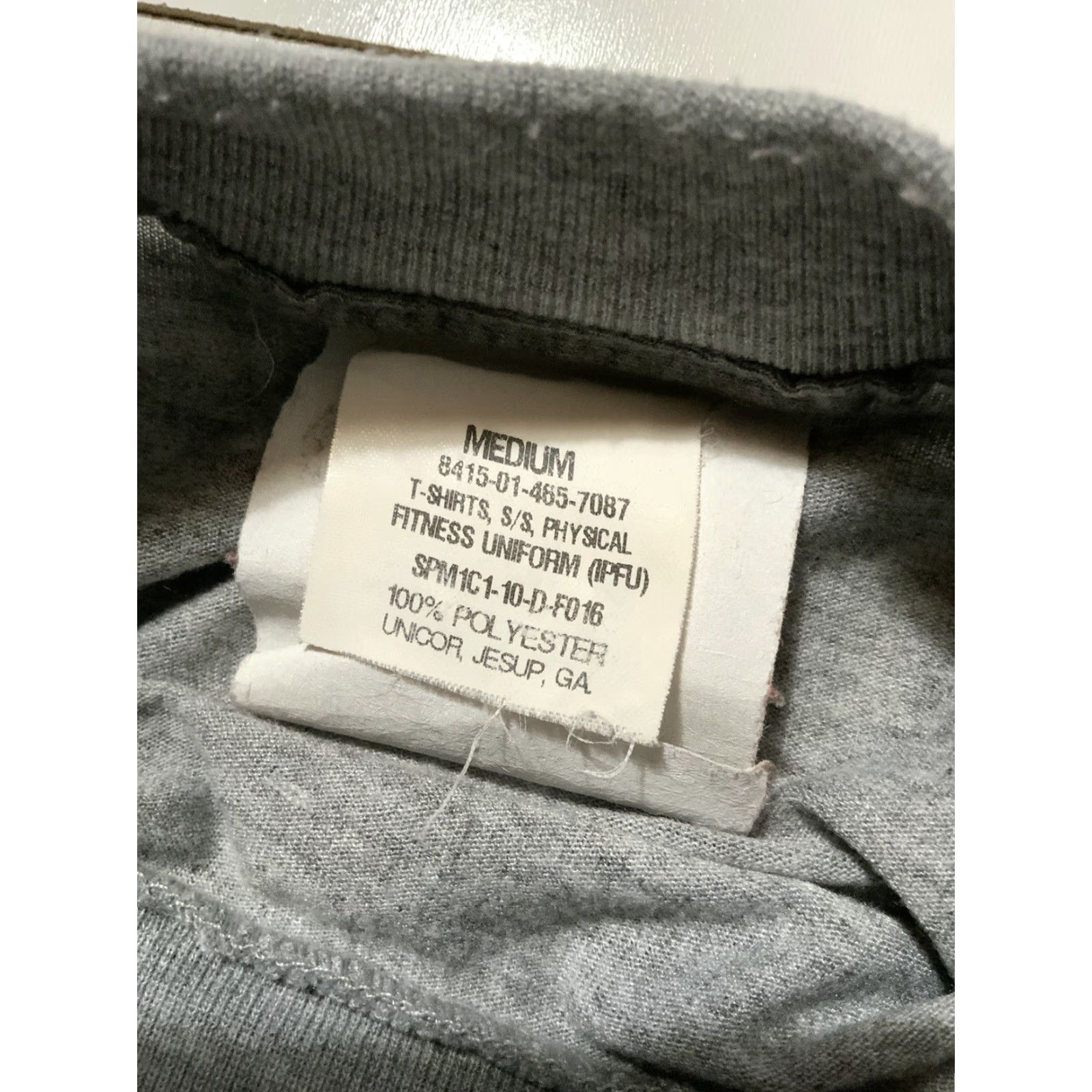 Vintage VINTAGE U.S. Army IPFU Military Gray S/S T-Shirt M Mens Size US M / EU 48-50 / 2 - 7 Thumbnail