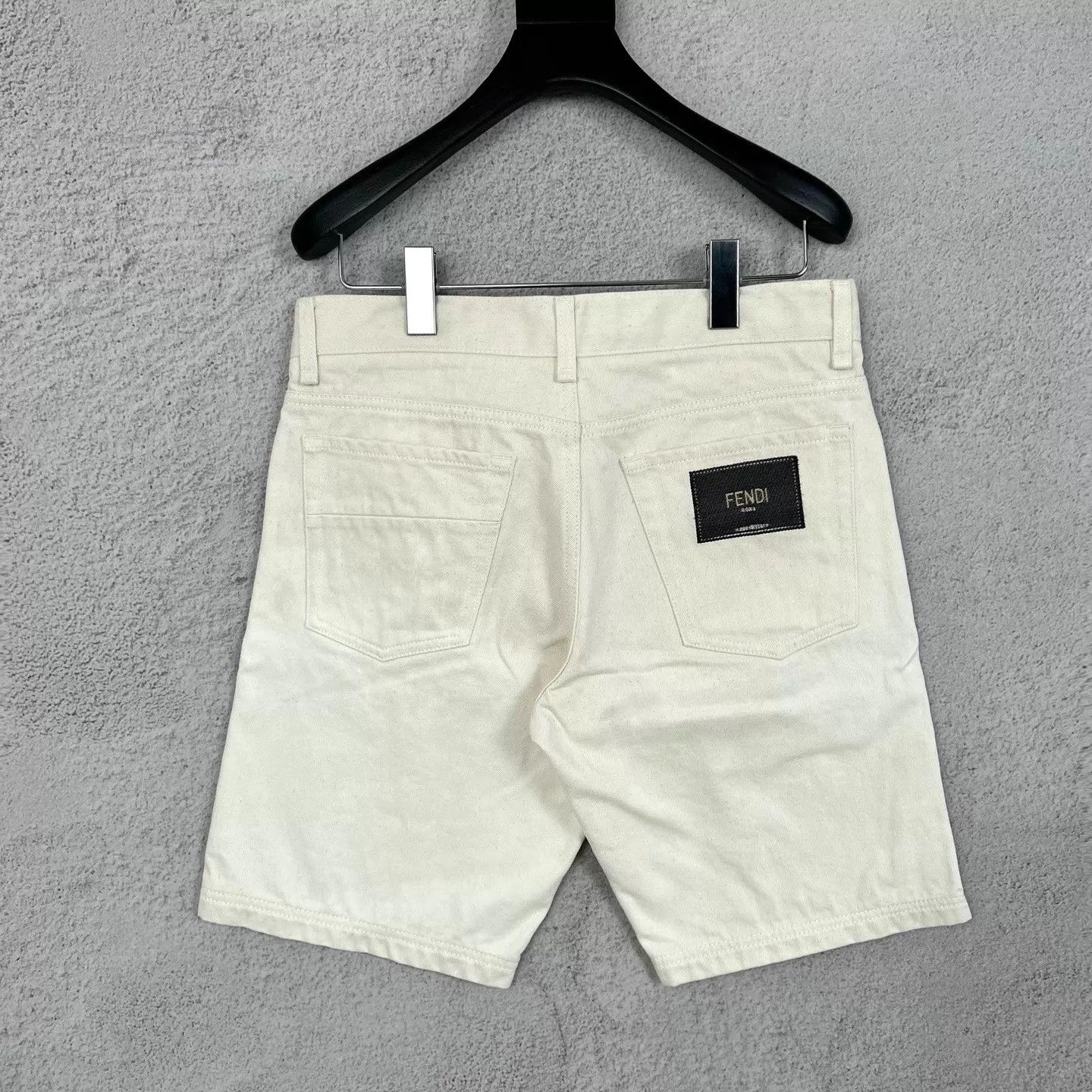 Fendi FENDI white denim shorts 33/34 Size US 33 - 2 Thumbnail