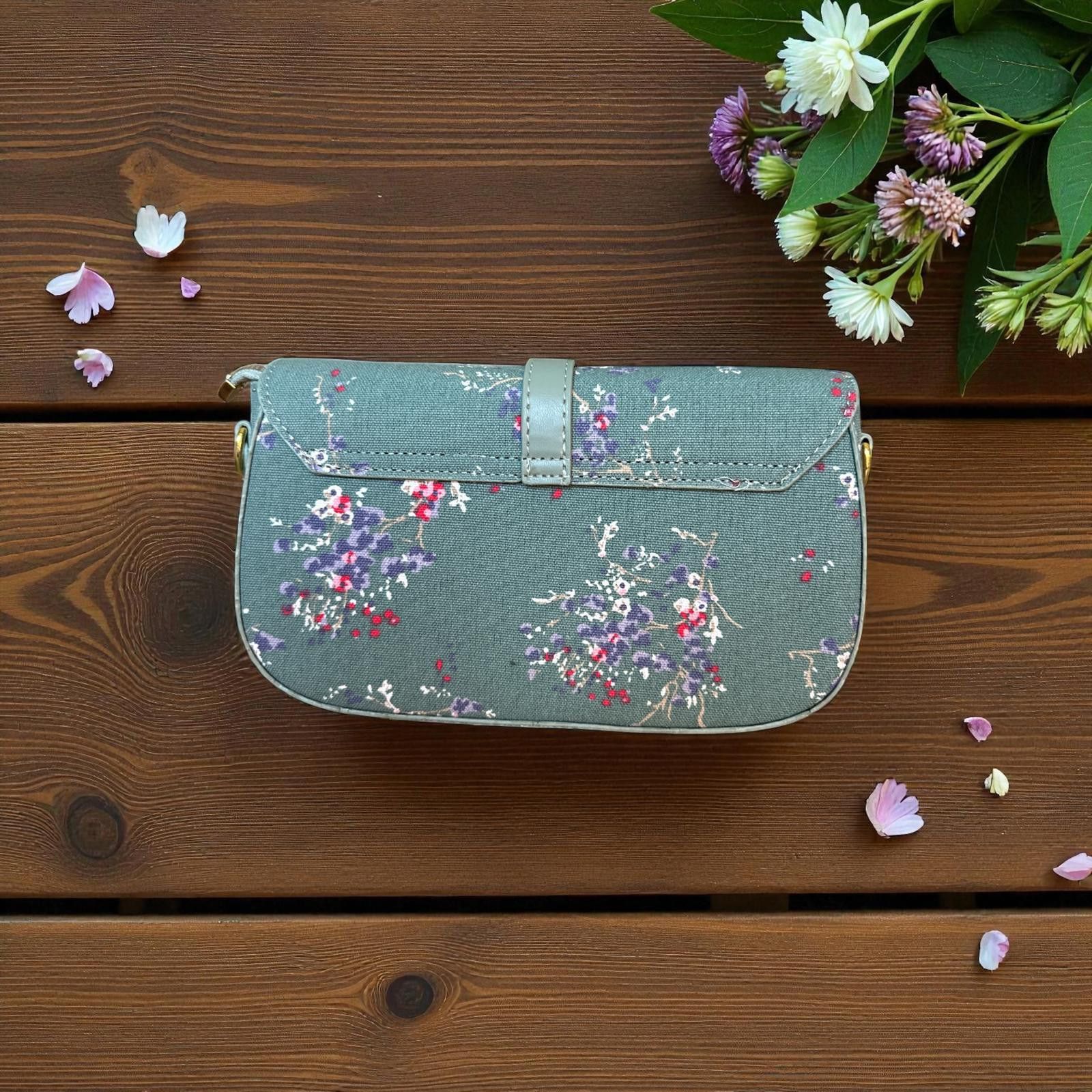 The Unbranded Brand Elegant Floral Print Women's Crossbody Bag NWT Size ONE SIZE - 3 Thumbnail
