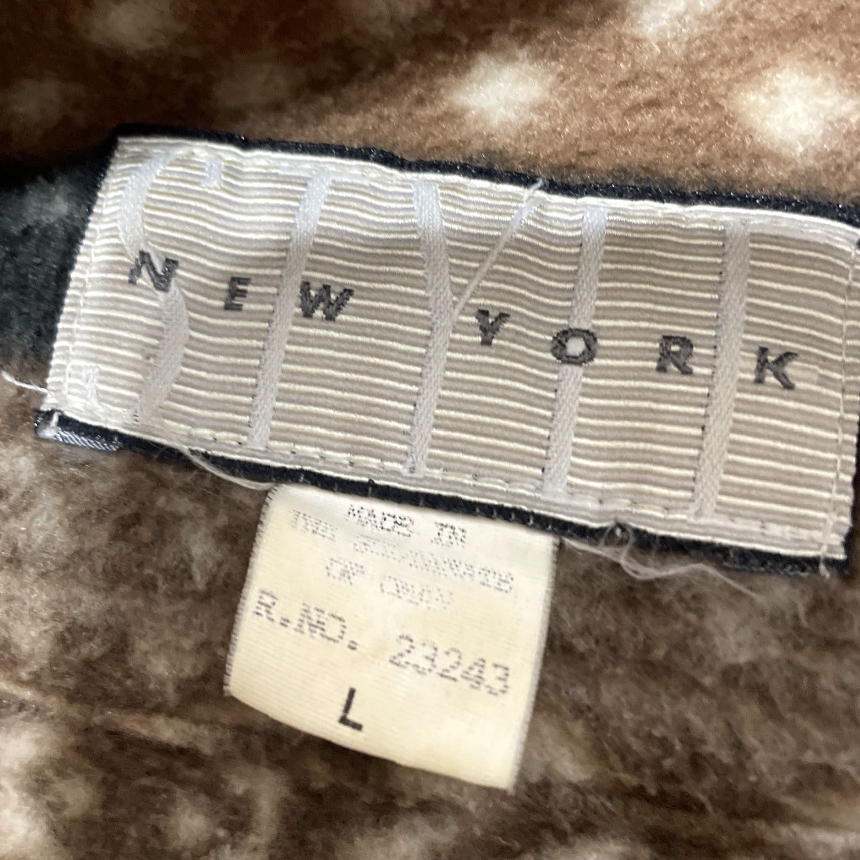 Vintage VINTAGE Slyll New York Sherpa Fleece Sweater Men L Brown Gray Deer Nordic Tribal 90s Full Zip Size US L / EU 52-54 / 3 - 7 Thumbnail
