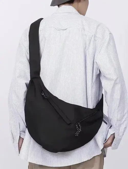 Fashion Hip Hop V-Zip Shoulder Messenger Bag Belt Bag in Black, Men's