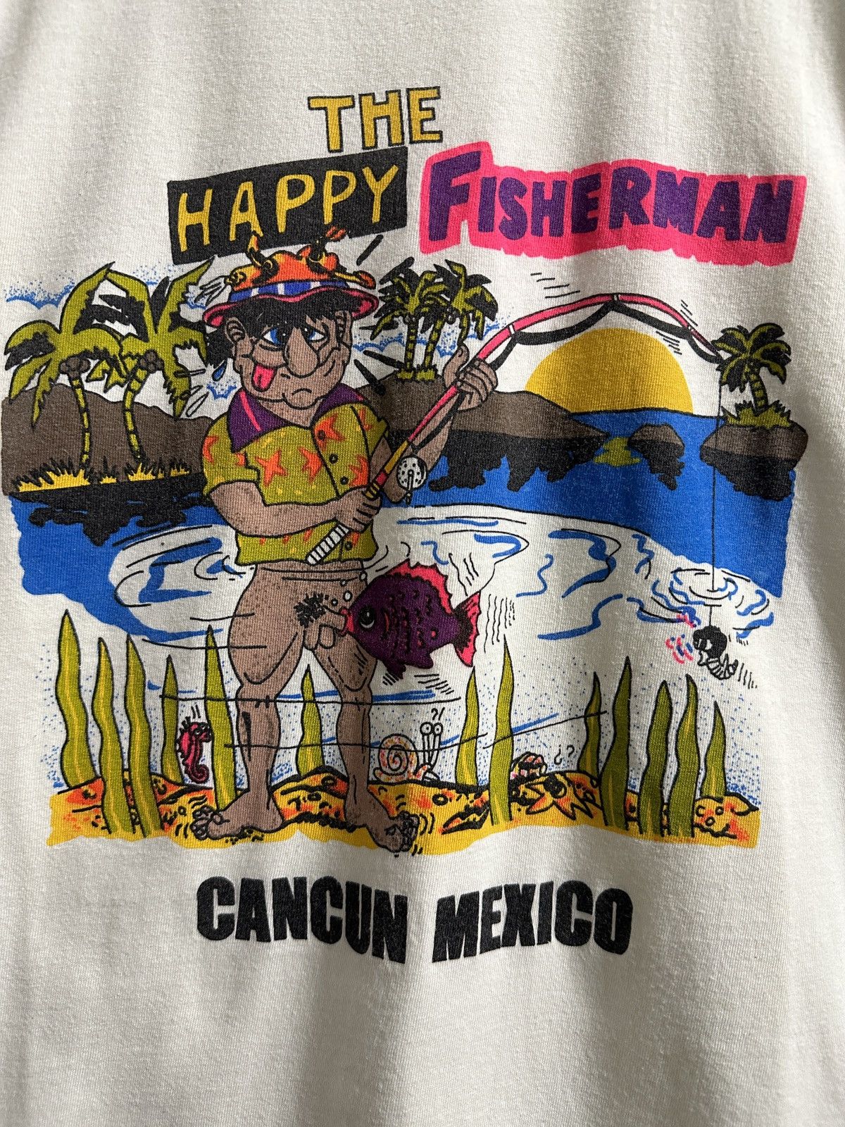 Vintage Very Rare T-Shirt The Happy Fisherman Cancon Mexico Sex porn Size US M / EU 48-50 / 2 - 2 Thumbnail