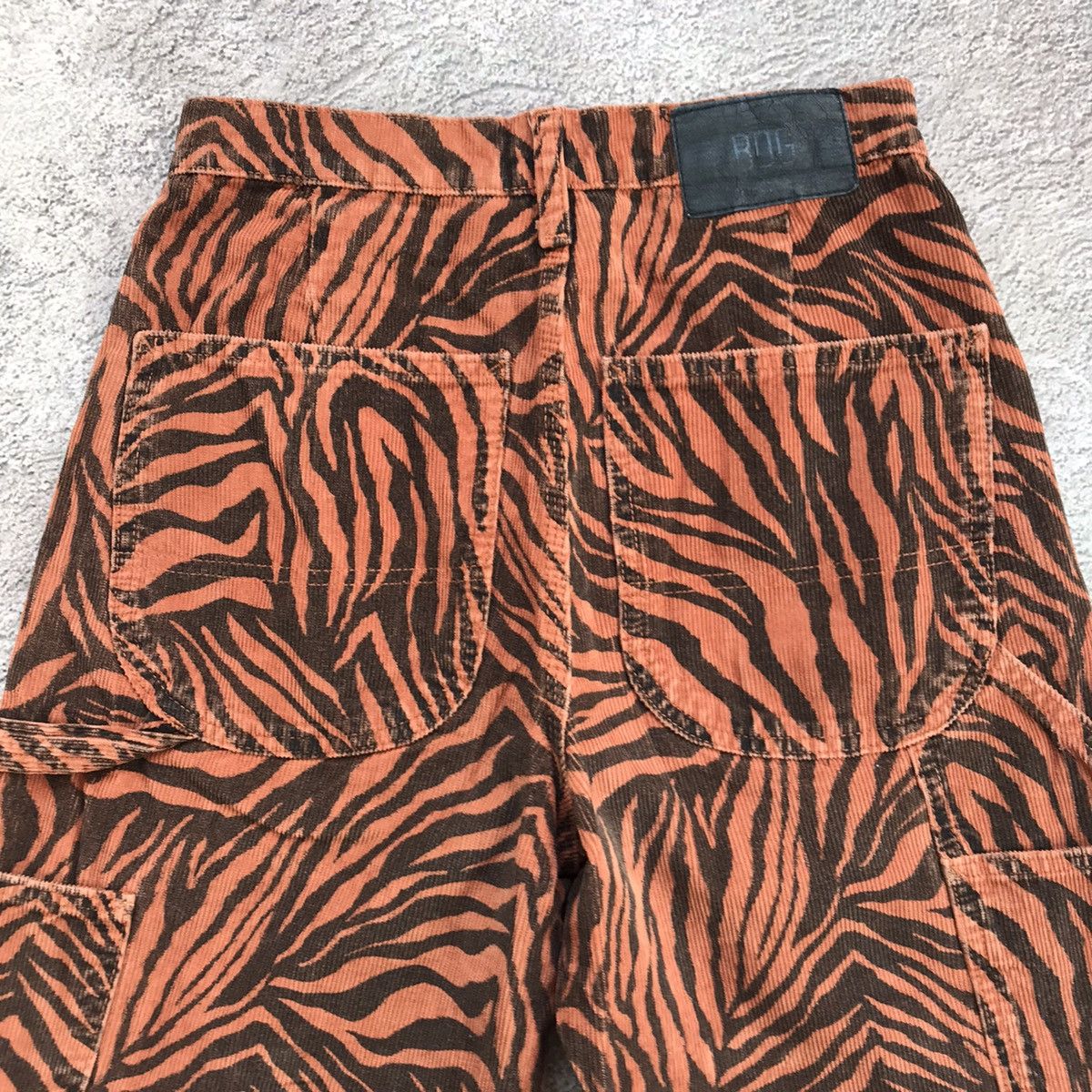 Vintage Vintage Y2K Tiger Stripe Baggy Parachute Pants Streetwear 24 Size 24" / US 00 / IT 34 - 7 Thumbnail